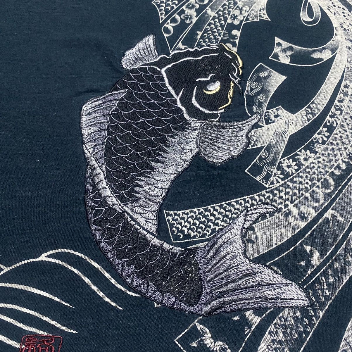 Japanese Brand Rare‼️🔥Karakuri Tamashi Sukajan Embroidery Fish Koi T-Shirt Size US XL / EU 56 / 4 - 7 Thumbnail