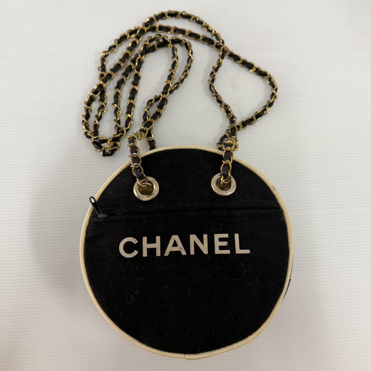 Vintage Chanel Vintage Vip Gift Chain Shoulder Bag Size ONE SIZE - 1 Thumbnail