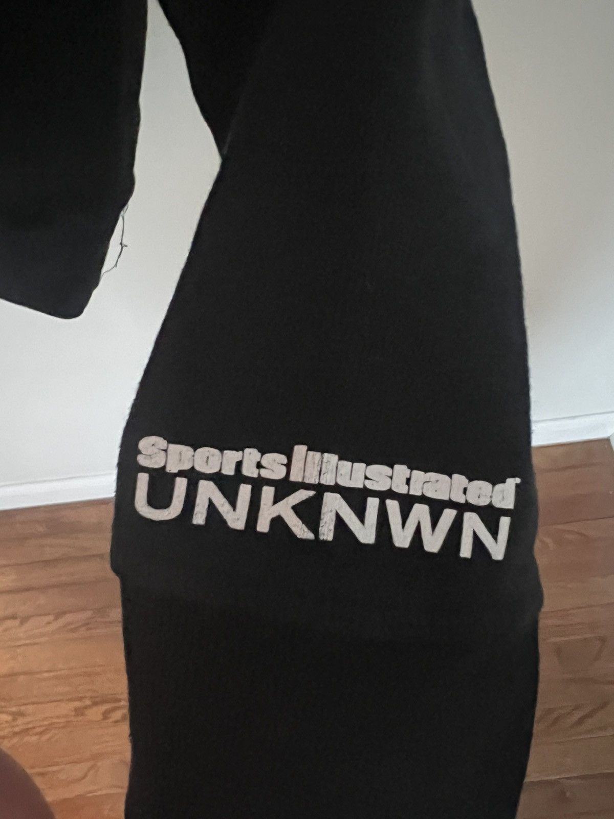 Other UNKNWN x Sports Illustrated Lebron The Chosen One Hoodie Size US M / EU 48-50 / 2 - 4 Thumbnail