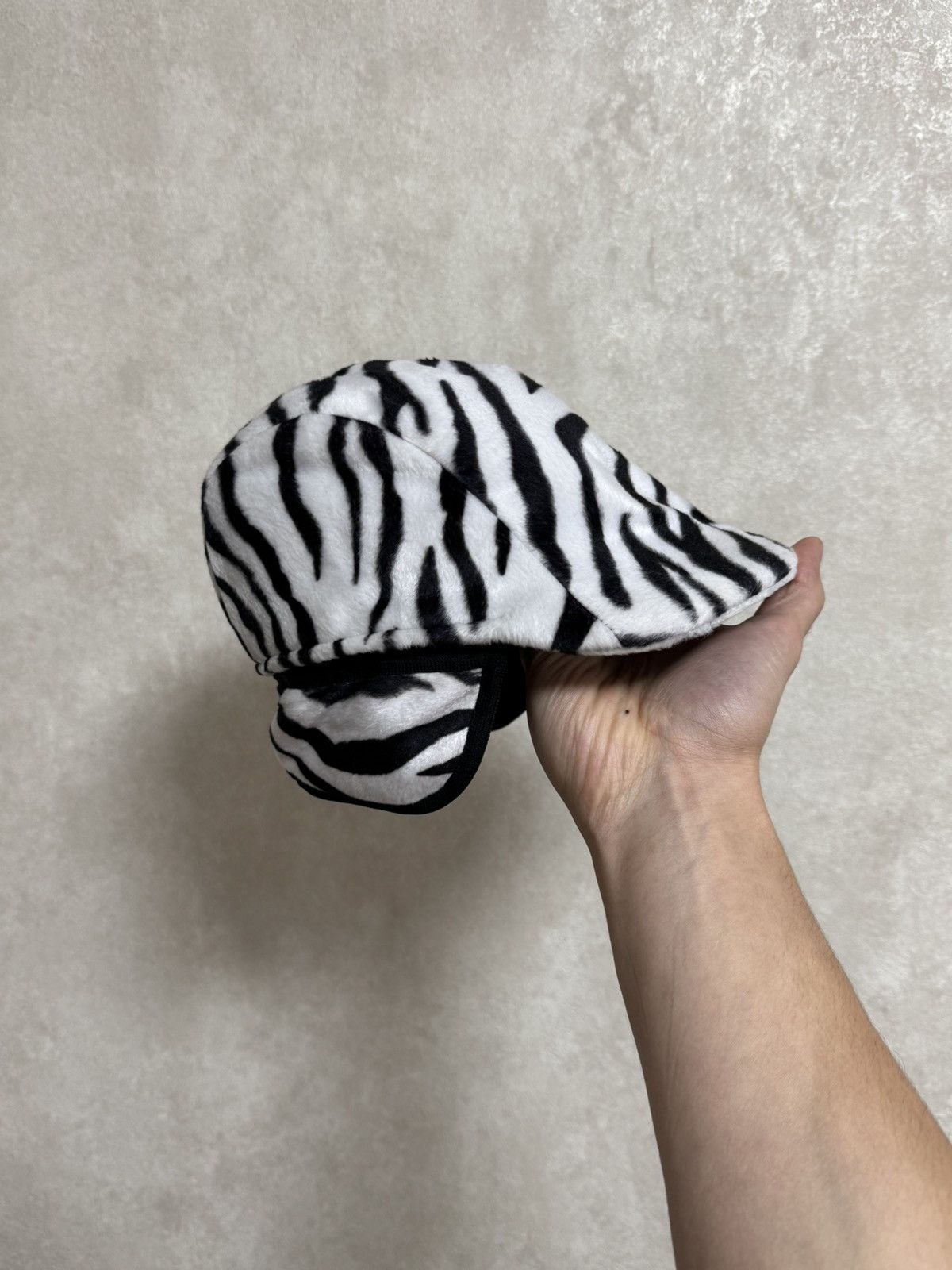 Kangol Vintage Kangol zebra black / white hat flat cap Size ONE SIZE - 7 Thumbnail
