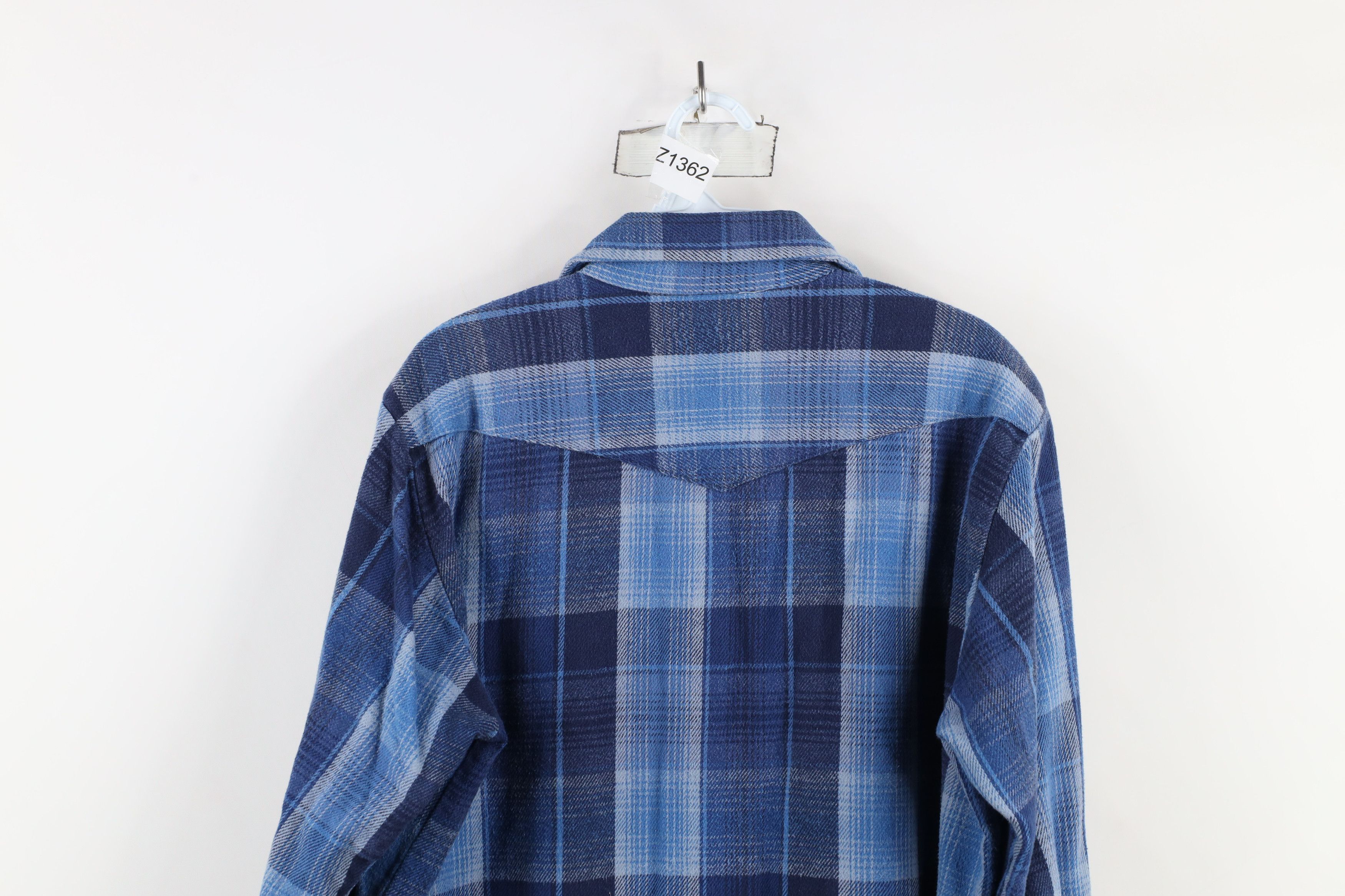 Vintage Vintage 90s Streetwear Heavy Western Snap Button Shirt Size US XL / EU 56 / 4 - 9 Thumbnail