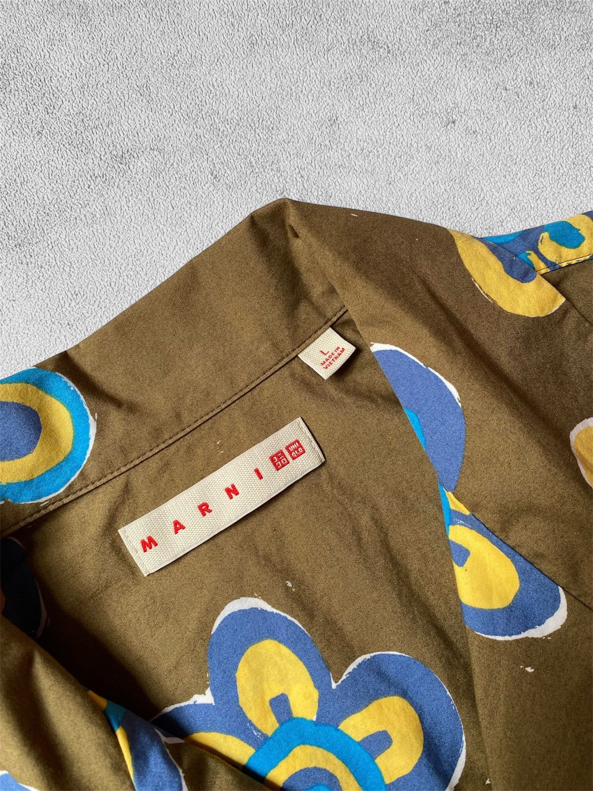 Marni × Uniqlo Uniqlo x Marni Open Collar Shirt Flower Olive Size US L / EU 52-54 / 3 - 7 Thumbnail