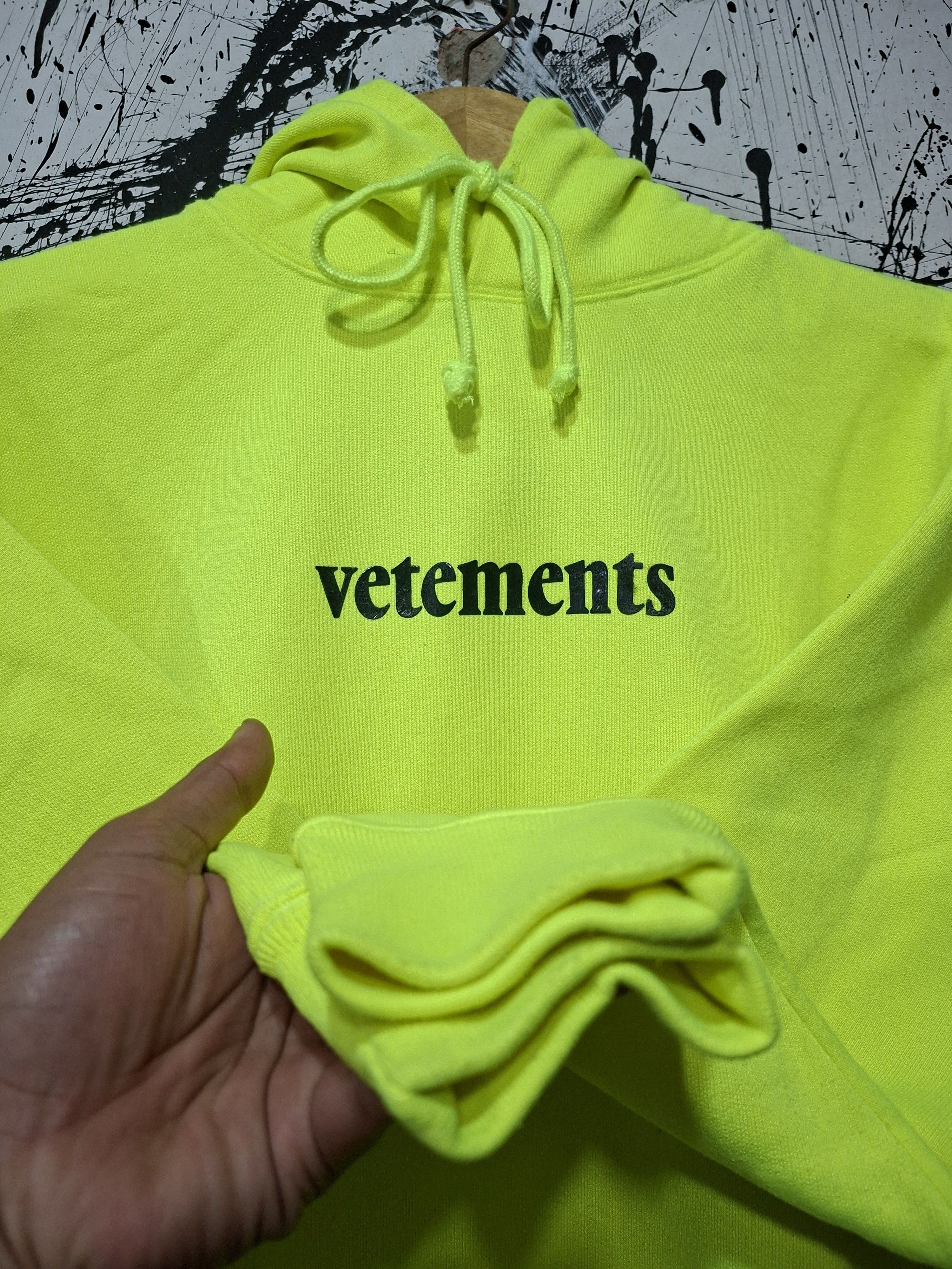 Vetements VETEMENT SS 2020 COLLECTION HOODIE Size US XS / EU 42 / 0 - 5 Thumbnail