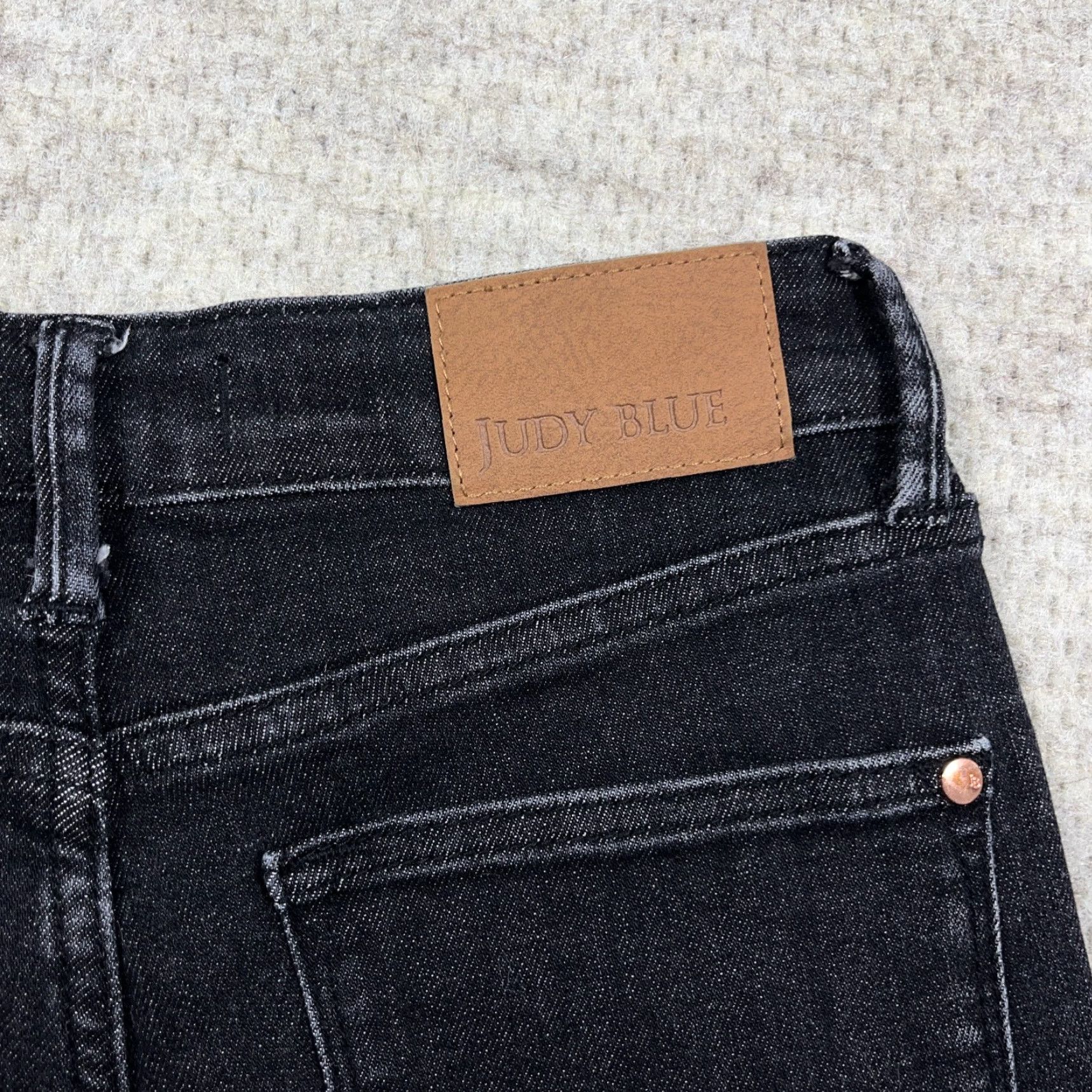 Vintage Judy Blue Jeans Women 5 27 Straight Leg Relaxed Fit Black Wash Frayed Raw Hem - Vintage? No Size 27" / US 4 / IT 40 - 5 Thumbnail