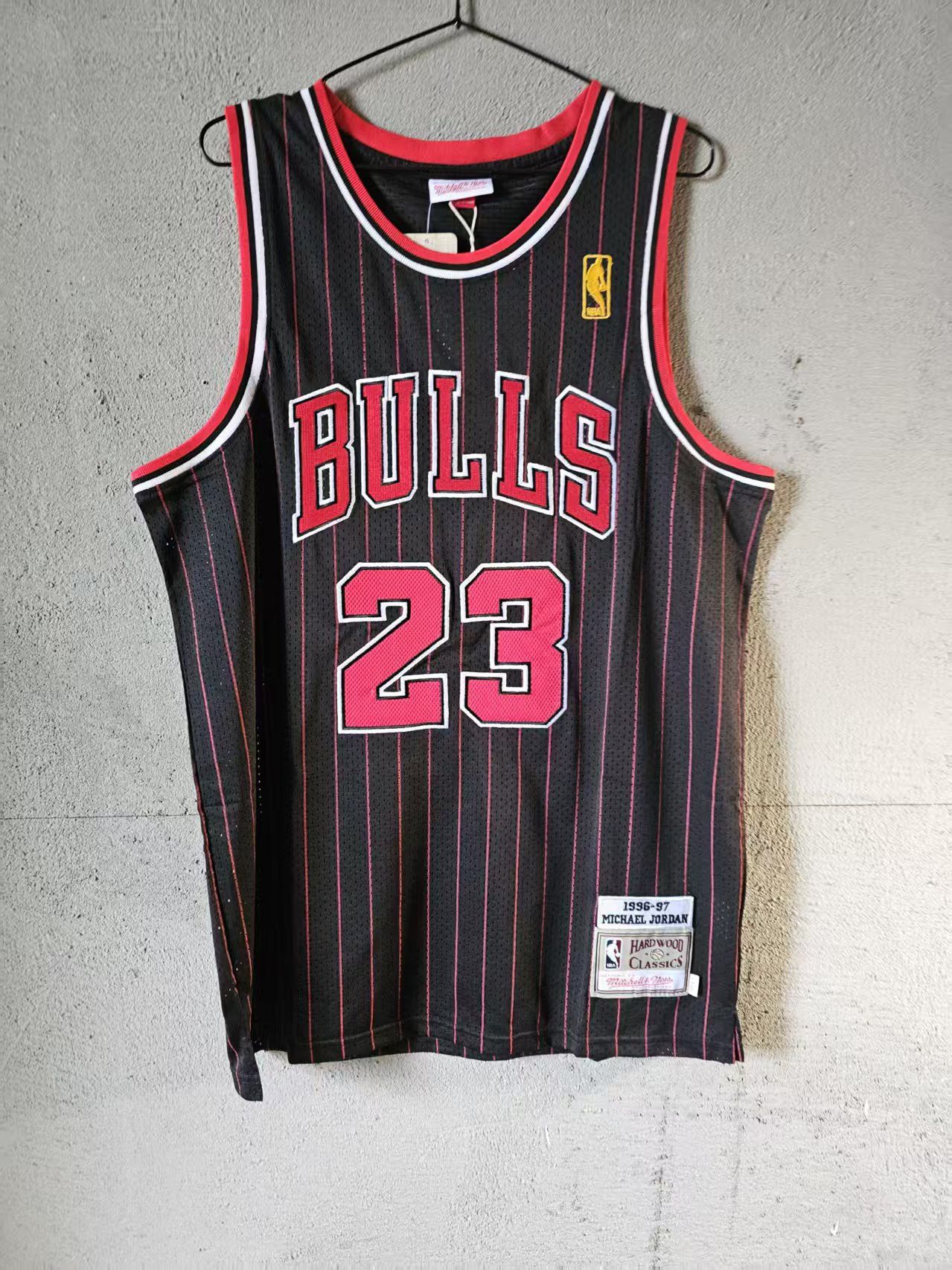 NBA Chicago Bulls Michael Jordan Jersey Double Stitched Stripe Size US M / EU 48-50 / 2 - 1 Thumbnail