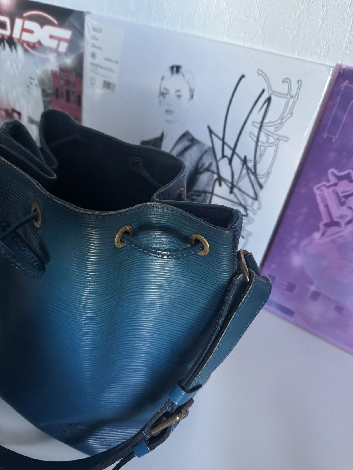 Louis Vuitton Louis Vuitton Noé leather crossbody bag luxury Designer Size ONE SIZE - 5 Thumbnail