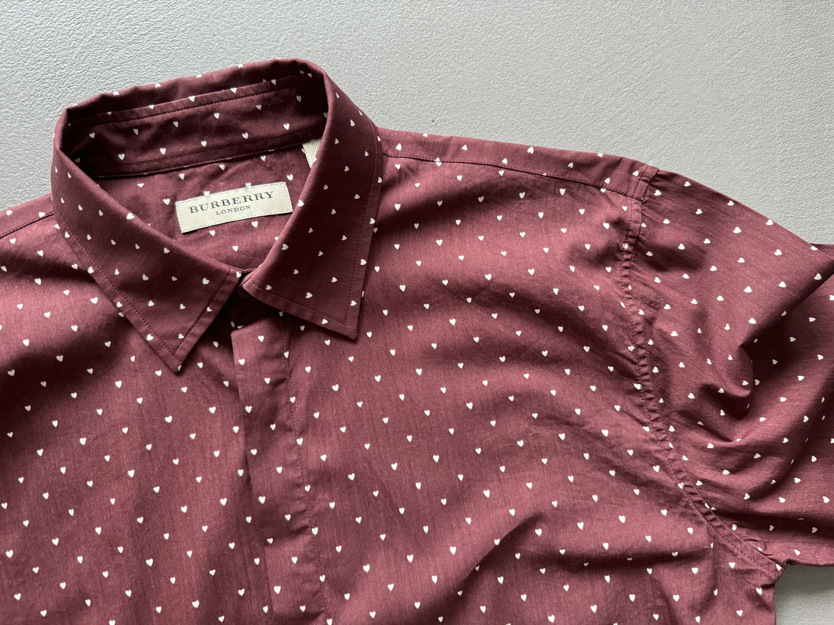 Burberry Burberry Heart Pattern Slim Fit Cotton Shirt Size US M / EU 48-50 / 2 - 1 Thumbnail