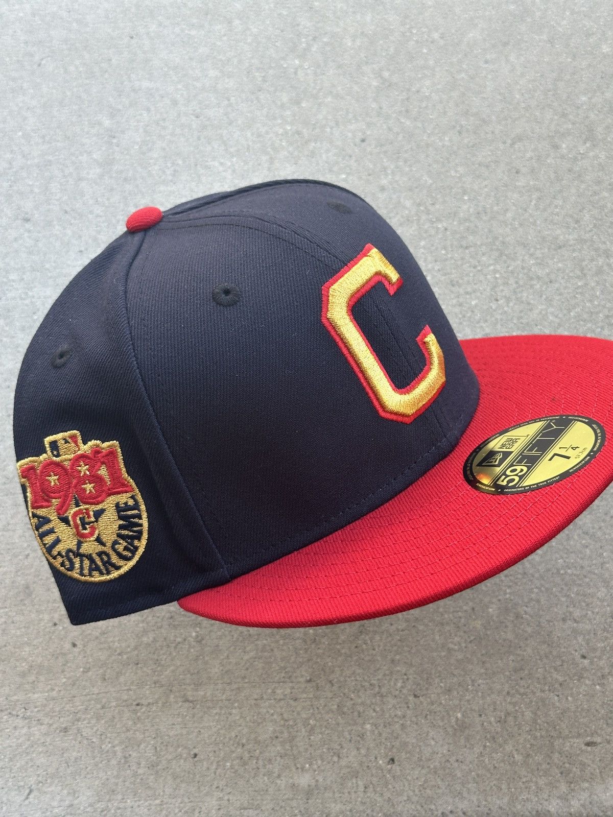 MLB × New Era Cleveland Indians Two Tone Fitted Hat 7 1/4 Size ONE SIZE - 1 Thumbnail