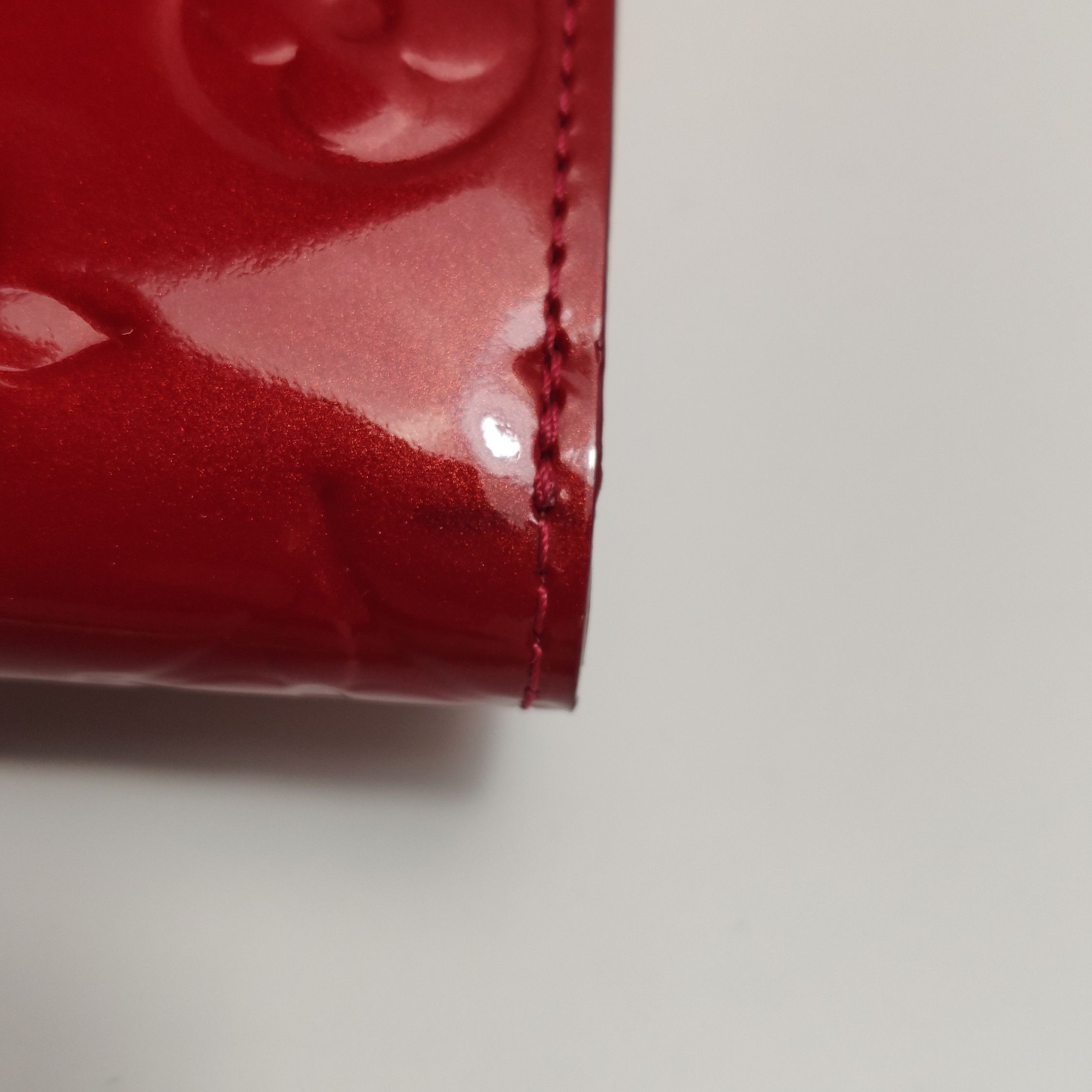 Louis Vuitton Louis Vuitton (LV) Patent leather solid color embossed mono Size ONE SIZE - 3 Thumbnail