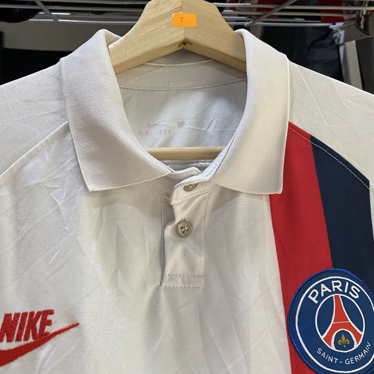 Nike NIKE PSG 2019/20 Third Soccer Jersey Shirt Size US L / EU 52-54 / 3 - 8 Thumbnail