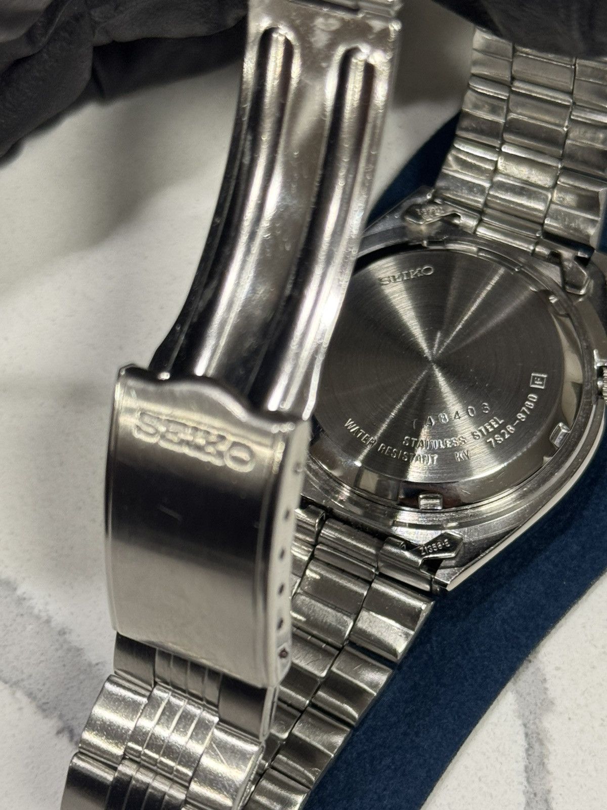 Seiko Vintage Seiko 5 7S26-8760 ‘Red Ticker’ Size 38 - 17 Thumbnail