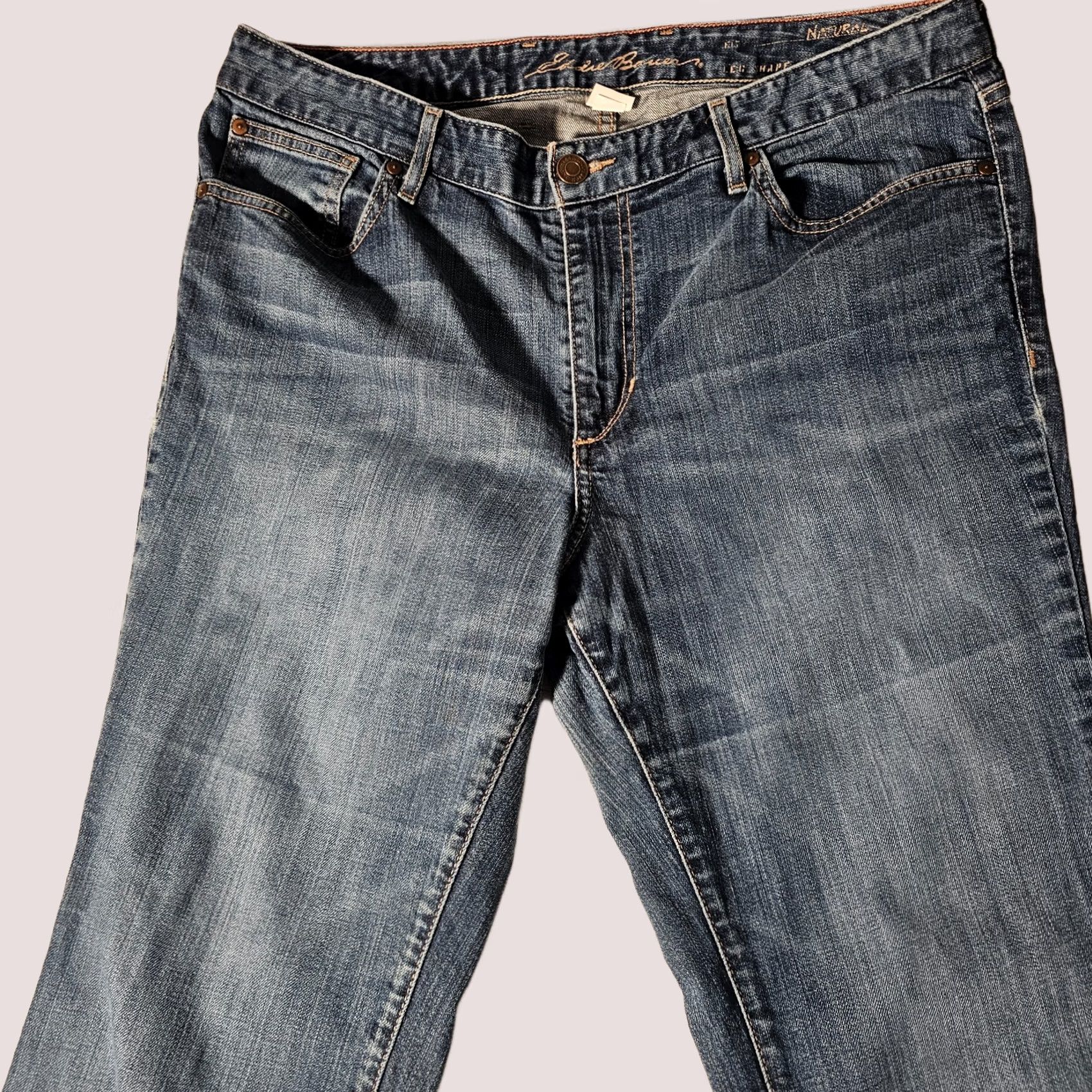 Eddie Bauer Eddie Bauer Jeans Women 16 Blue Dark Wash Straight 5-Pocket Denim Natural Fit Size 38" / US 16 / IT 52 - 1 Thumbnail