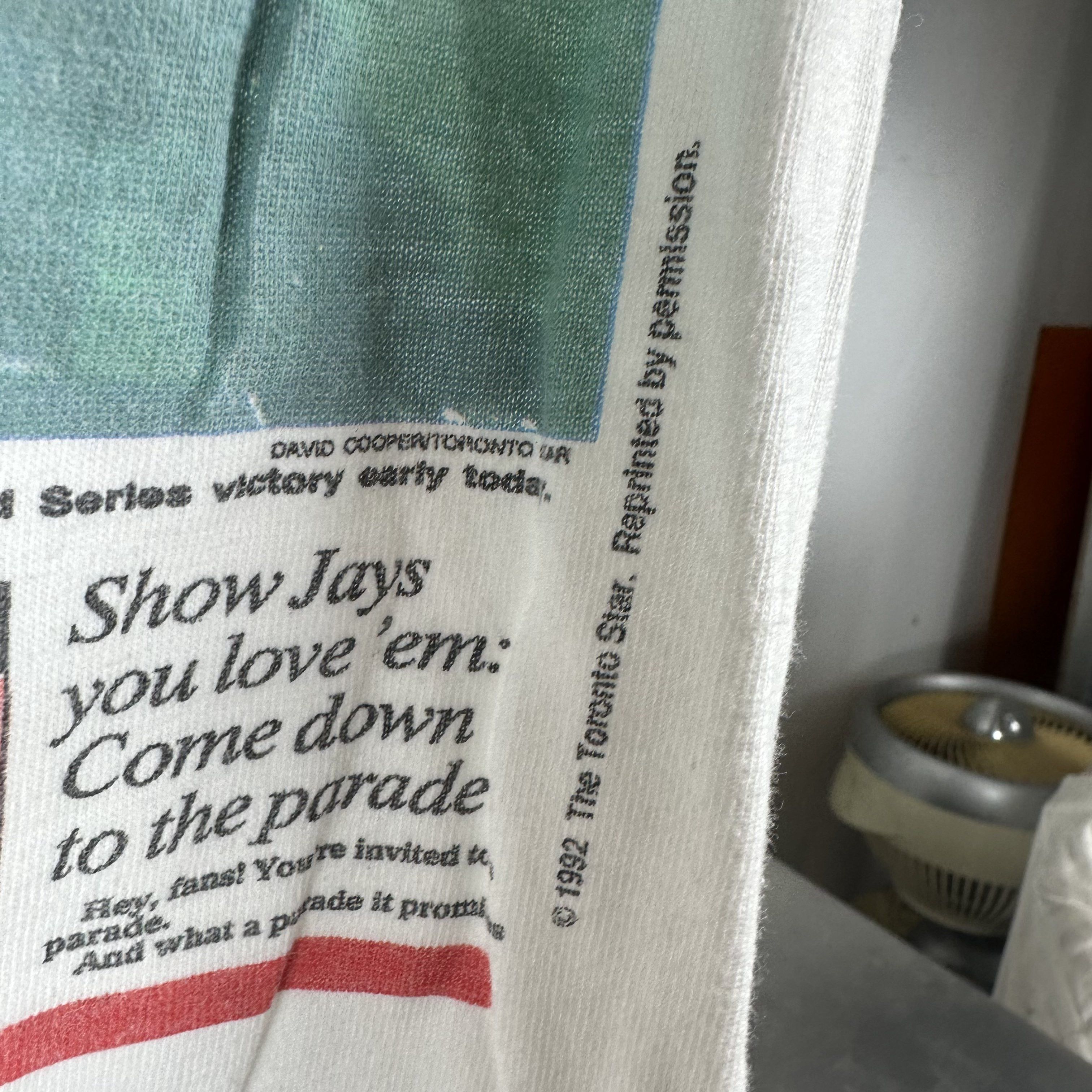 Vintage 1992 Toronto Blue Jays MLB Champions Newspaper T-shirt Size US XXL / EU 58 / 5 - 3 Thumbnail