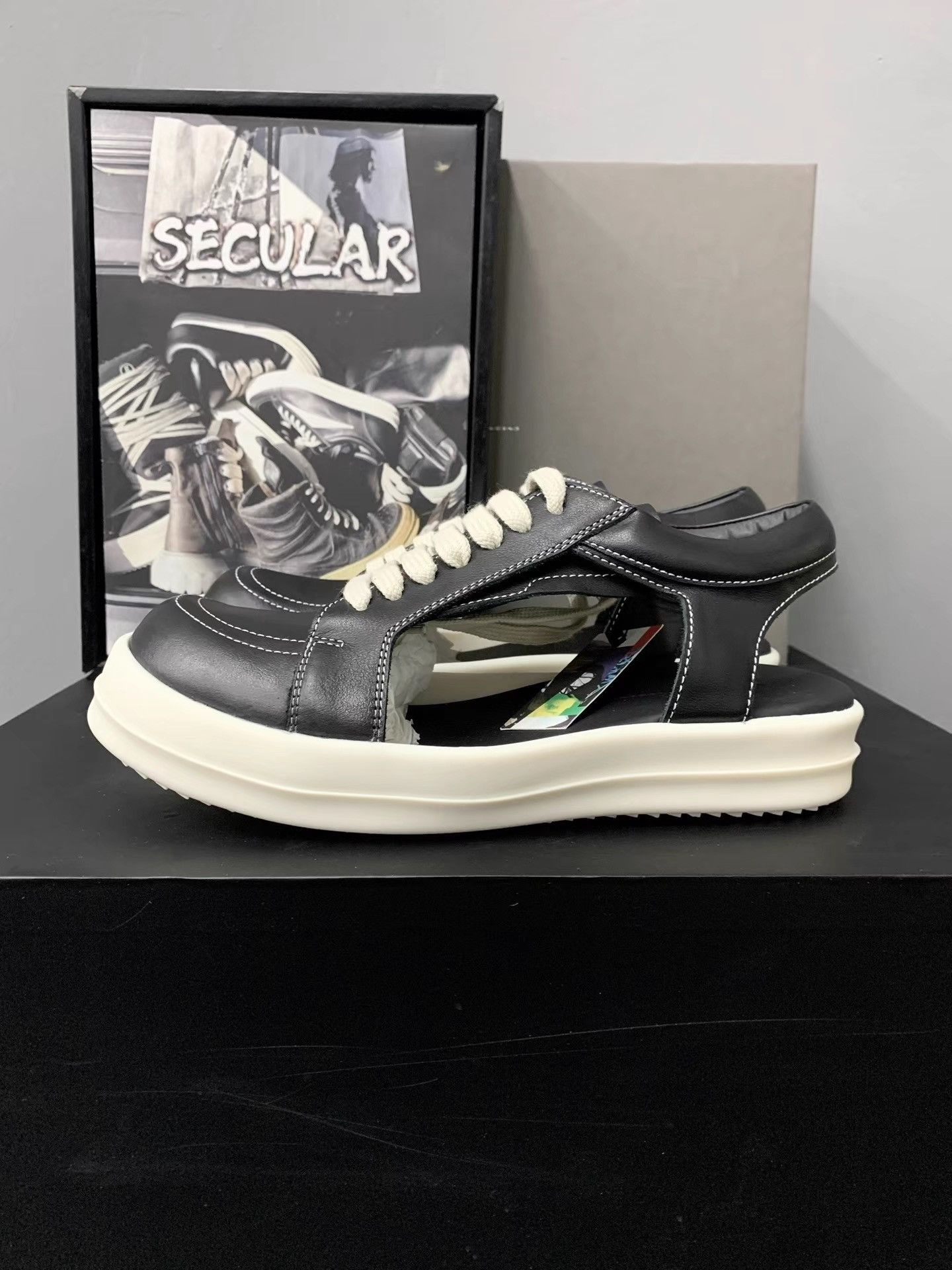 Rick Owens Rick Owens 25SS Copyright-Infringing Low-Top Sneakers K34 Size US 6 / IT 36 - 2 Thumbnail