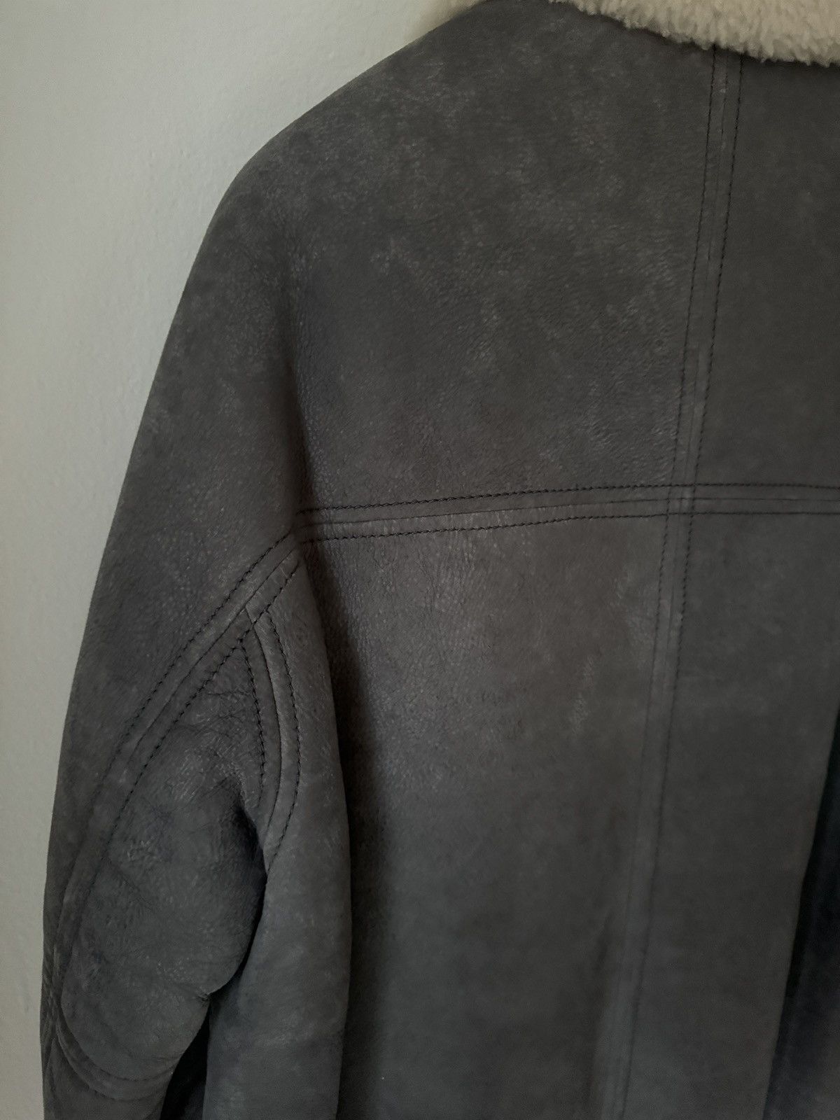 Dior Shearling Parka $ 9.000,00 lambskin suede Size US M / EU 48-50 / 2 - 14 Thumbnail