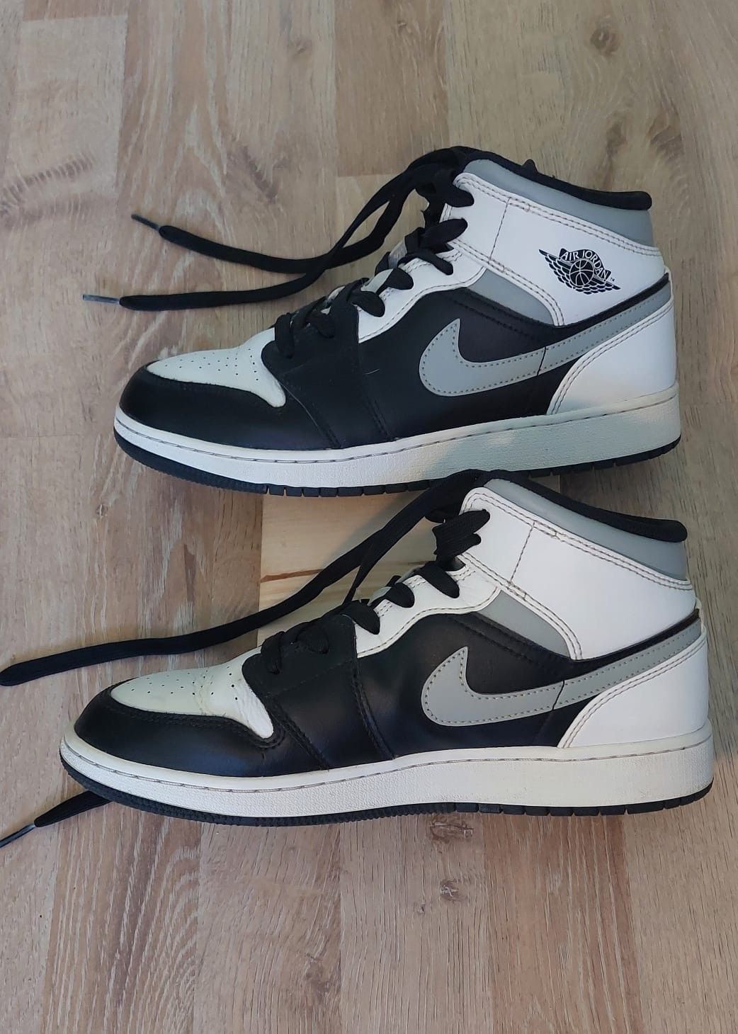 Nike Air Jordan 1 mid Size US 9.5 / IT 39.5 - 2 Thumbnail