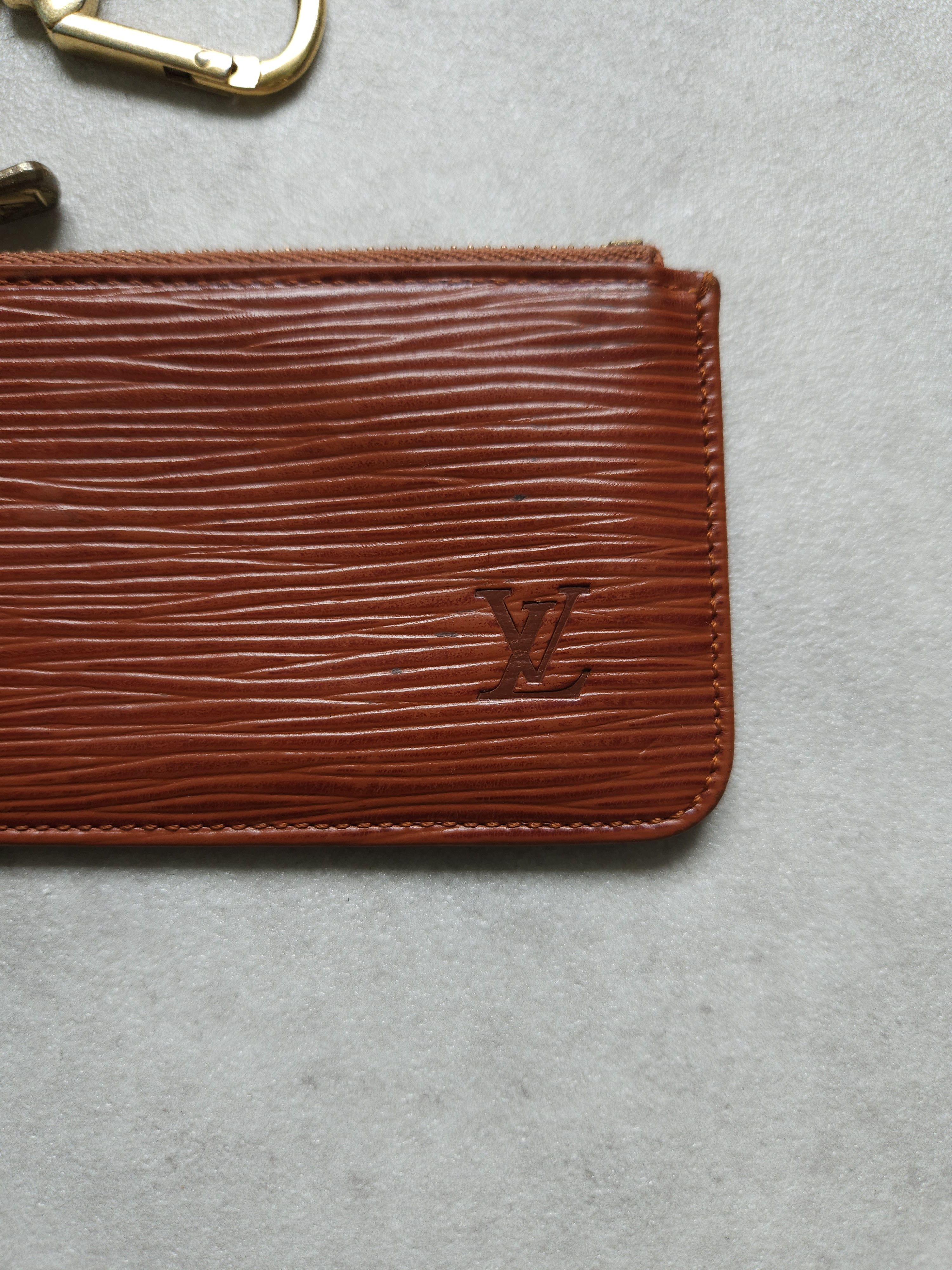 Louis Vuitton Vintage Louis Vuitton epi leather pochette cle Size ONE SIZE - 3 Thumbnail