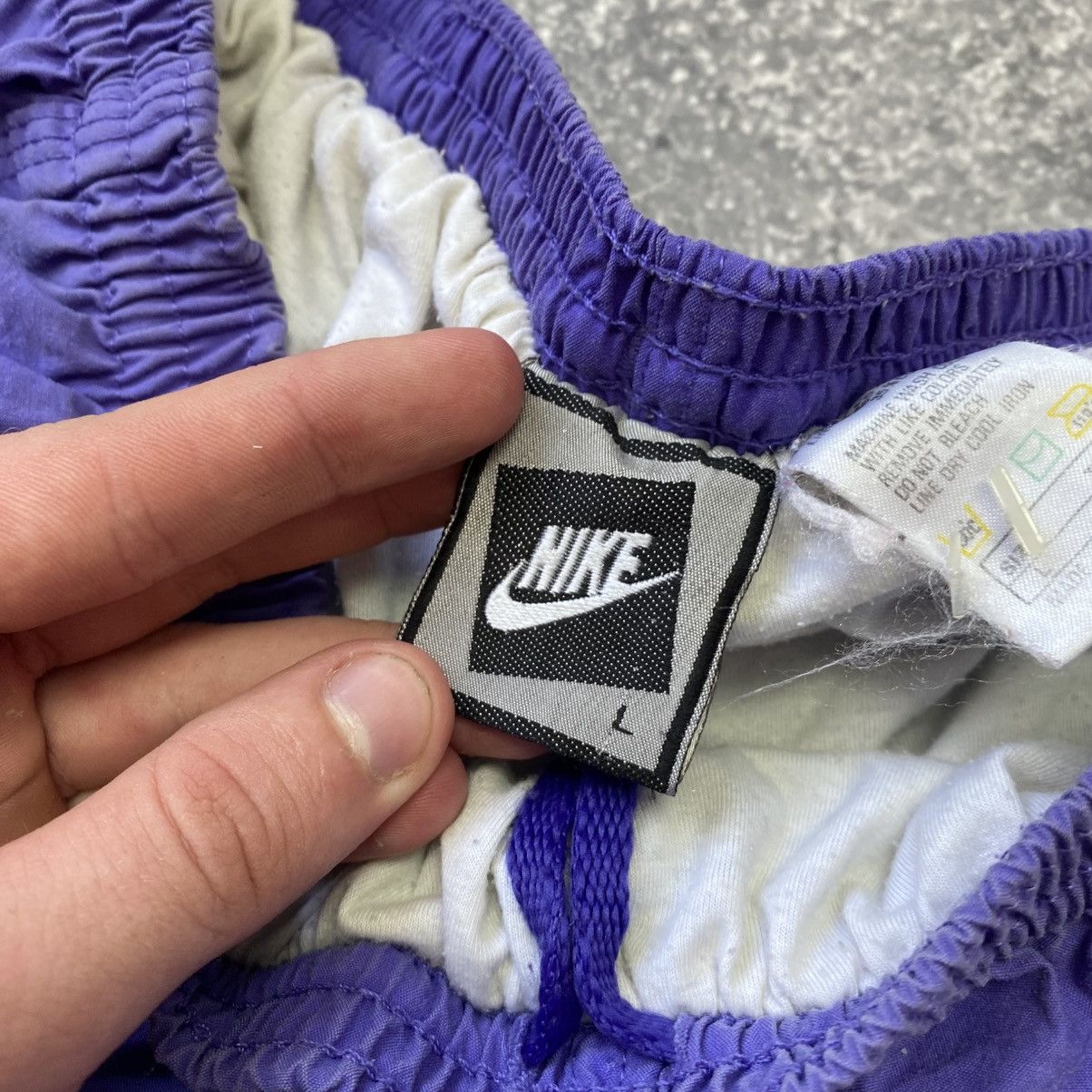 Nike × Vintage Vintage 90’s Nike Small logo Court rare nylon shorts Size US 34 / EU 50 - 10 Thumbnail