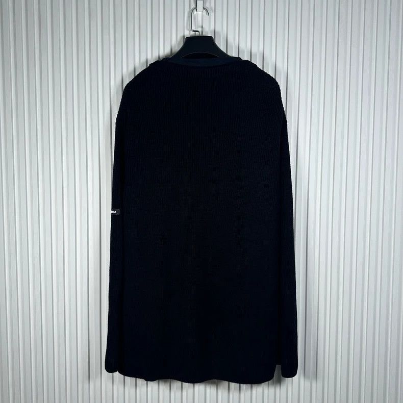 Balenciaga Balenciaga Armband fake two-piece knitted sweater Size US L / EU 52-54 / 3 - 3 Thumbnail