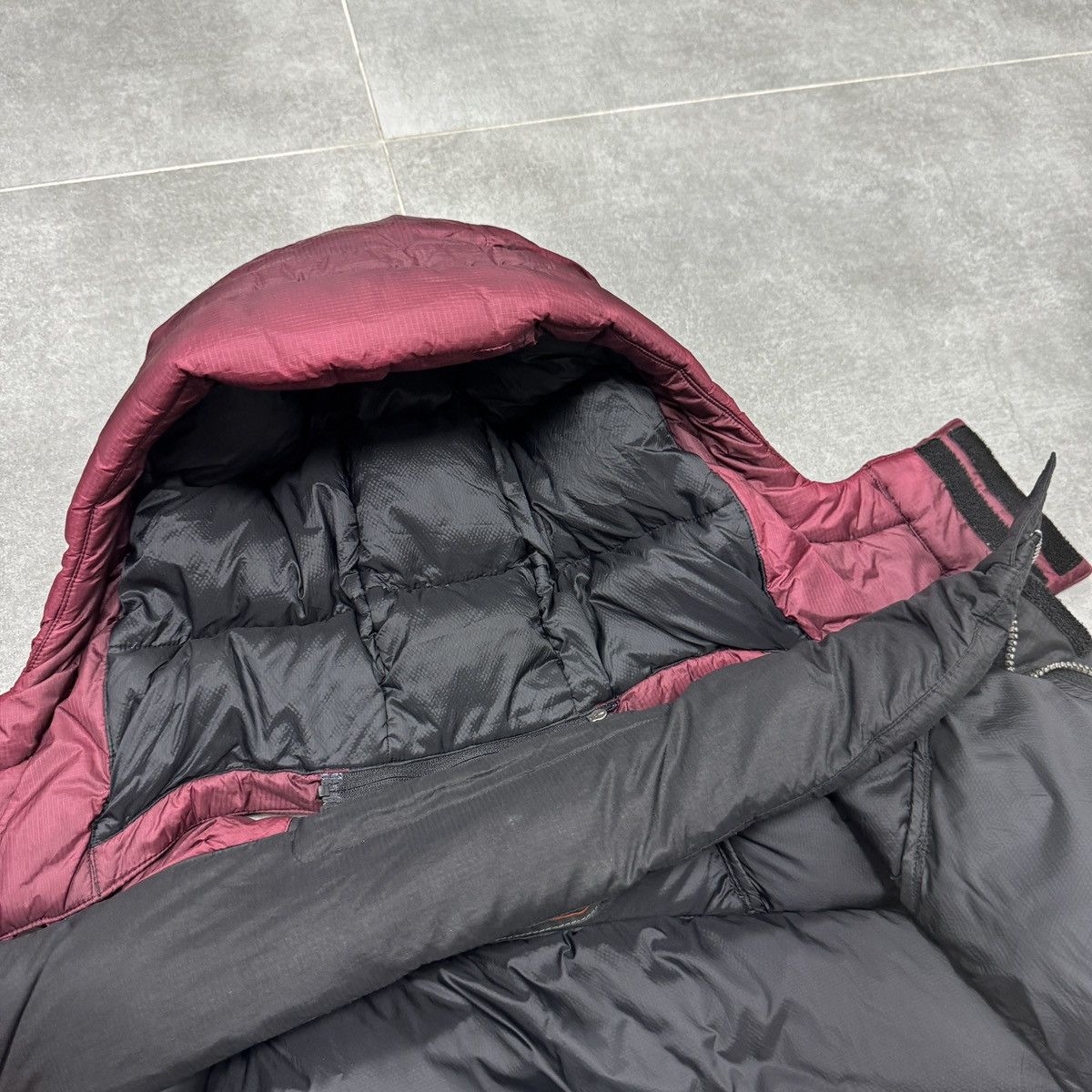 Montbell Montbell Multi Pocket Puffer Down Jacket Men Dark Red Size L Size US L / EU 52-54 / 3 - 19 Thumbnail