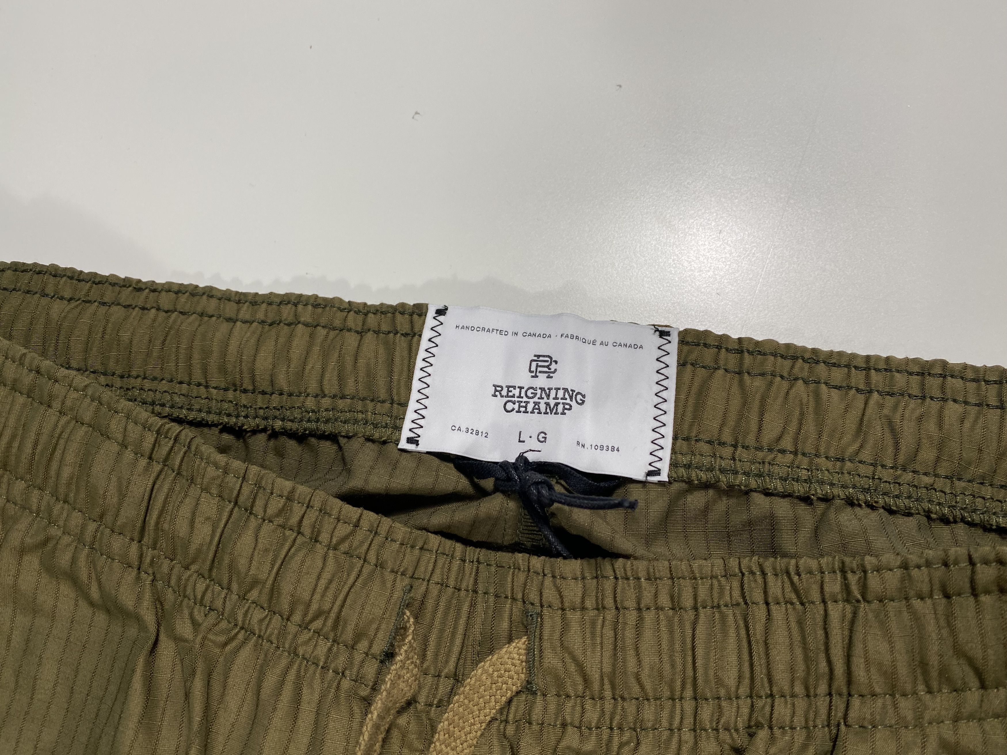 Reigning Champ Reigning Champ light pinstriped nylon trousers size large Size US 34 / EU 50 - 4 Thumbnail
