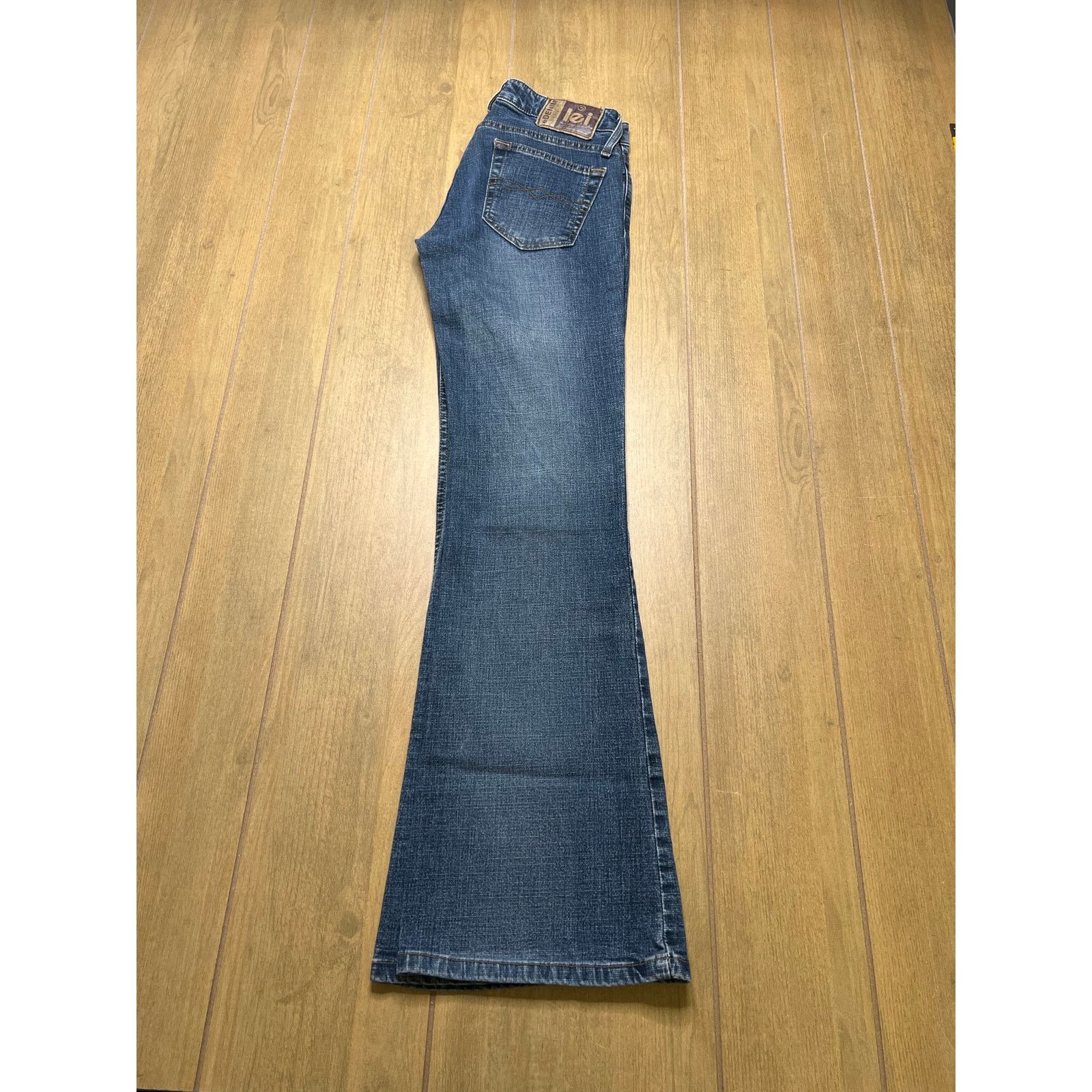 Vintage Vintage L.E.I Y2K Low Rise Flare Jean Women Sz 5 boho retro Size 27" / US 4 / IT 40 - 13 Thumbnail