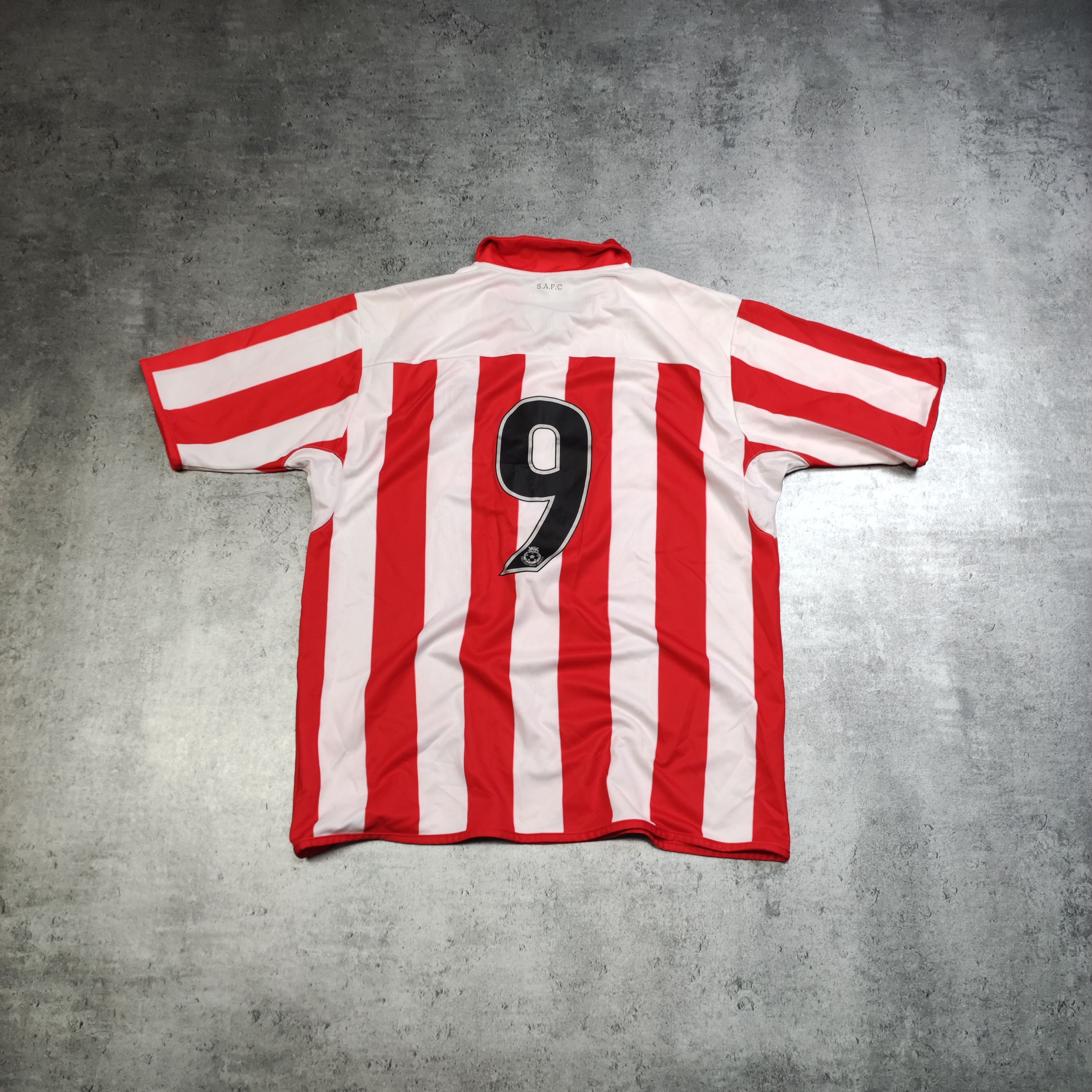 Vintage RARE Vintage 2004 Sunderland FC Football #9 Home Jersey Size US XL / EU 56 / 4 - 10 Thumbnail