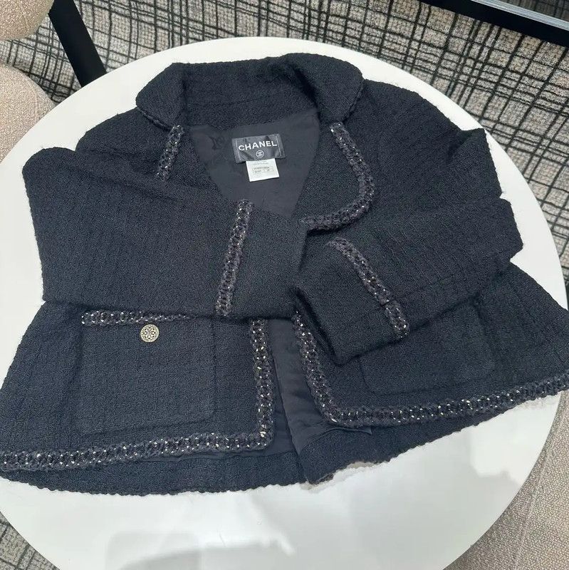 Chanel Chanel Black Women's Jacket with Signature Details 0089 Size M / US 6-8 / IT 42-44 - 1 Thumbnail