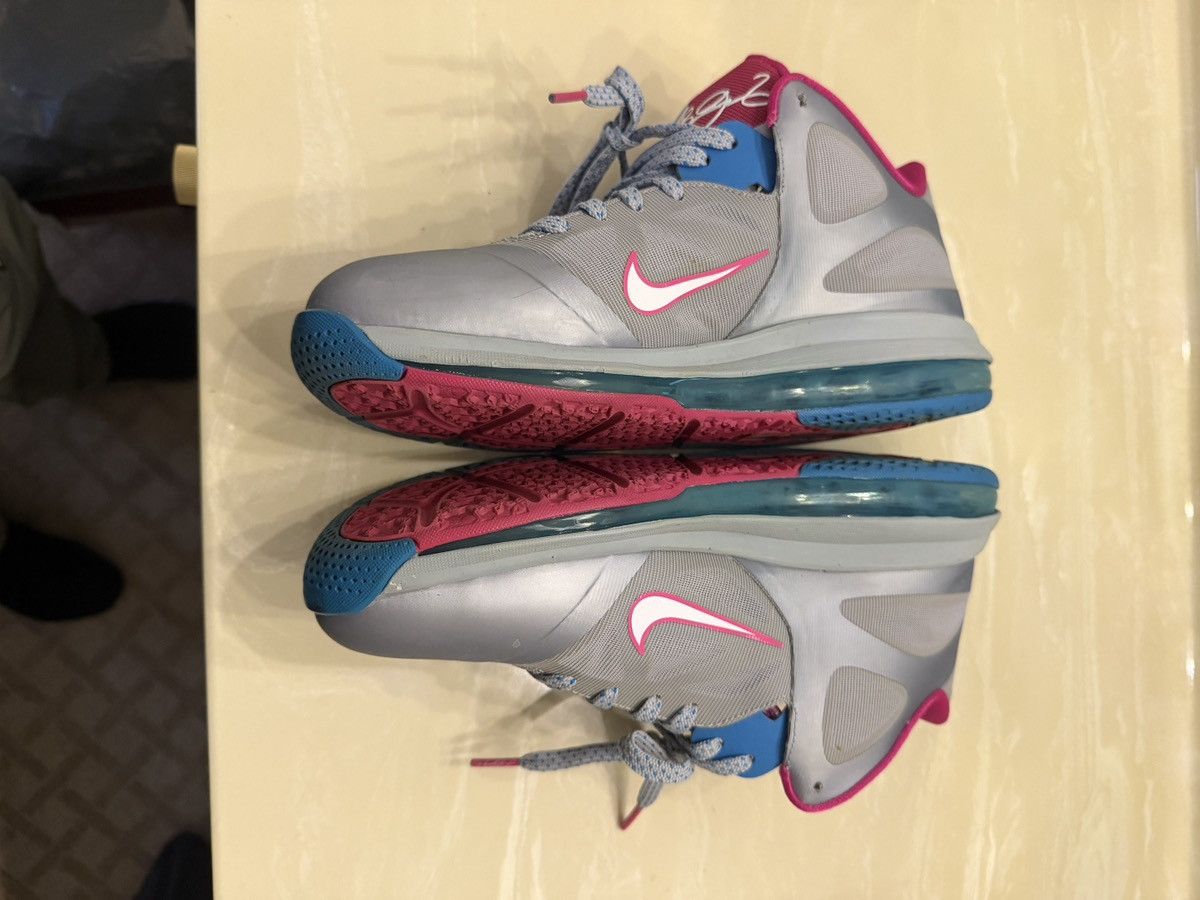 Nike Nike LeBron 9 Low "Fireberry" Size US 8.5 / EU 41-42 - 2 Thumbnail