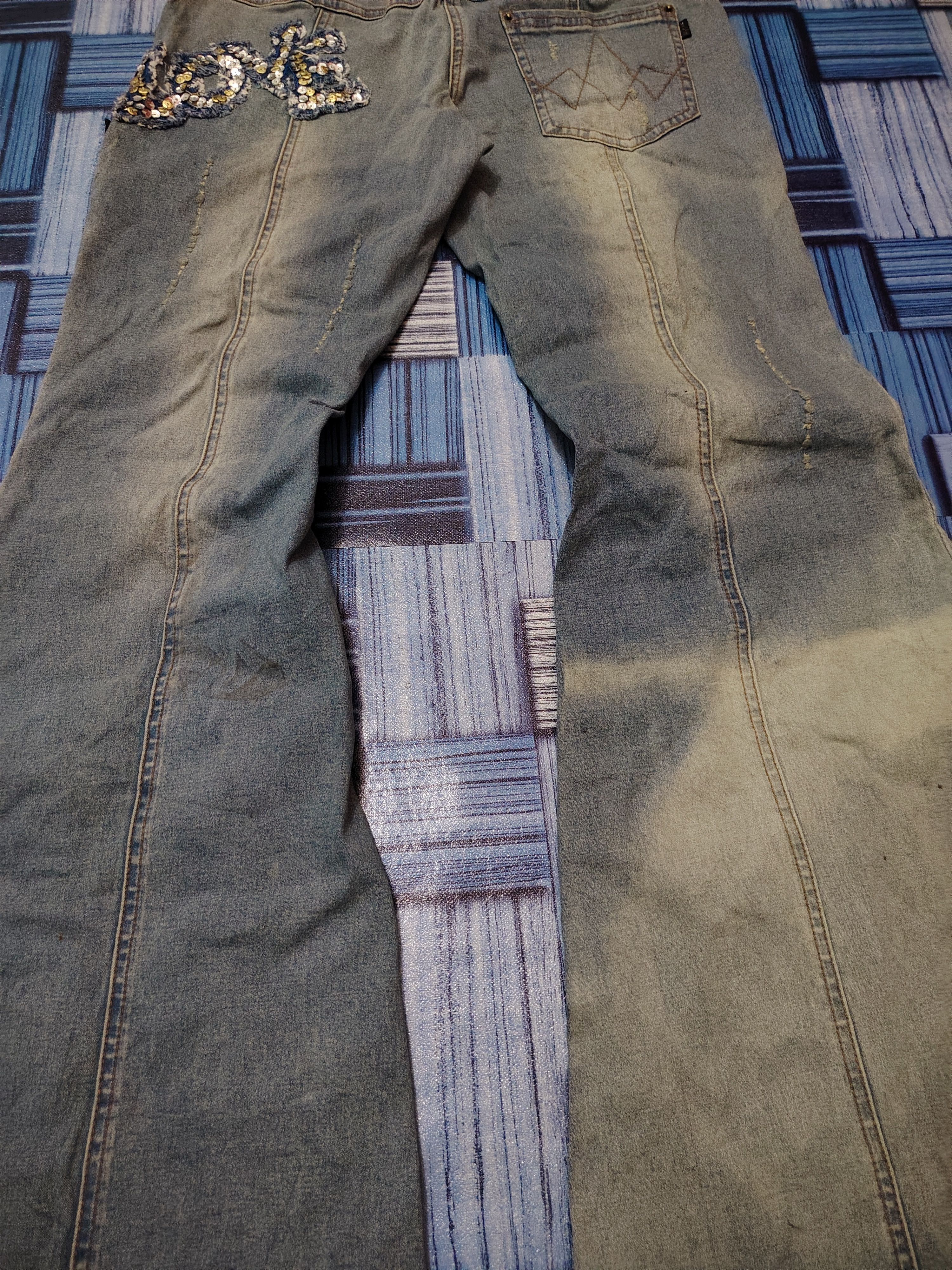 If Six Was Nine × Japanese Brand × Tornado Mart Insane 90s Poupine Bell Bottom distressed Jeans any patches Size 26" / US 2 / IT 38 - 19 Thumbnail
