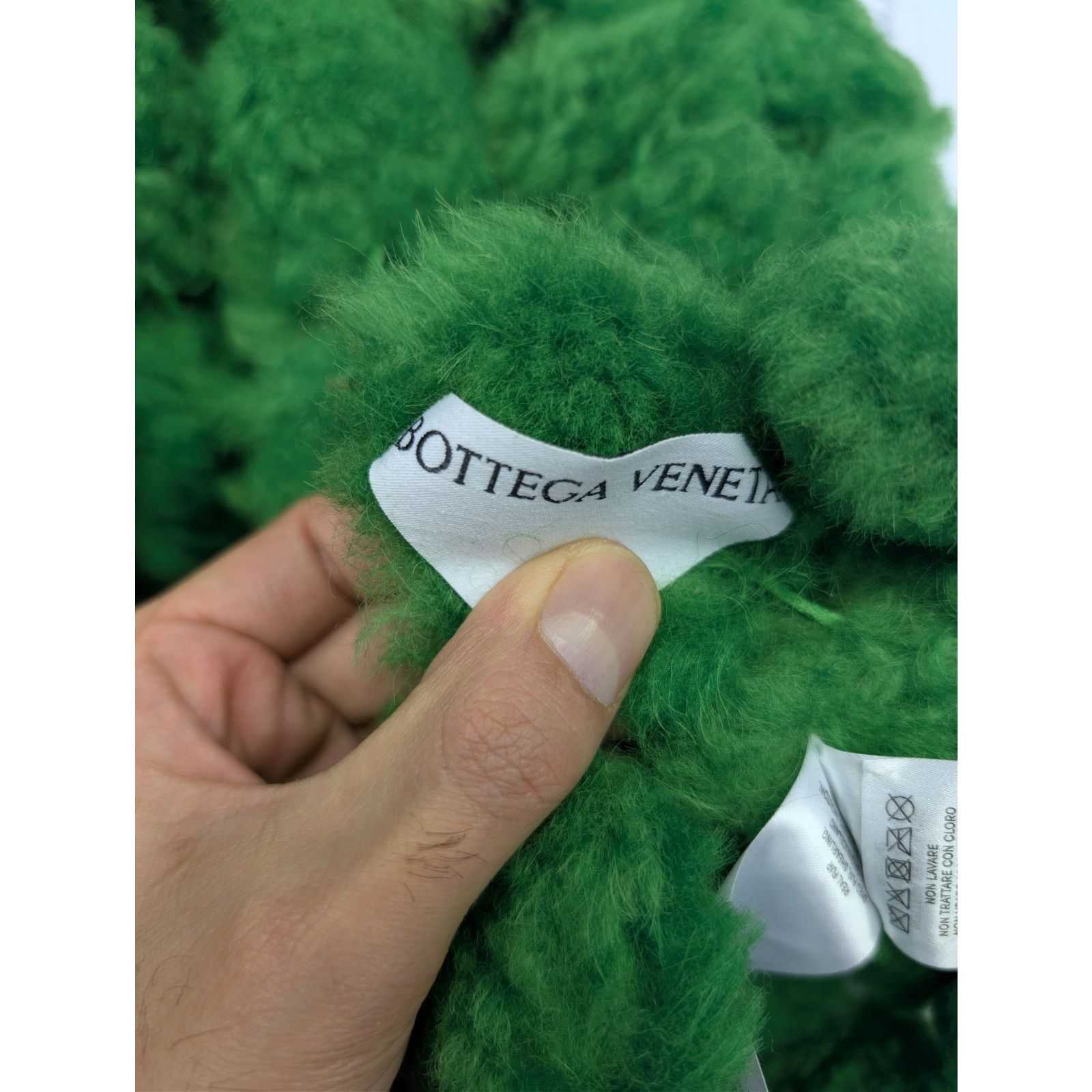 Bottega Veneta o1rshd1 Size: OS / Teddy Shearling Scarf Pompom in Green Size ONE SIZE - 13 Thumbnail