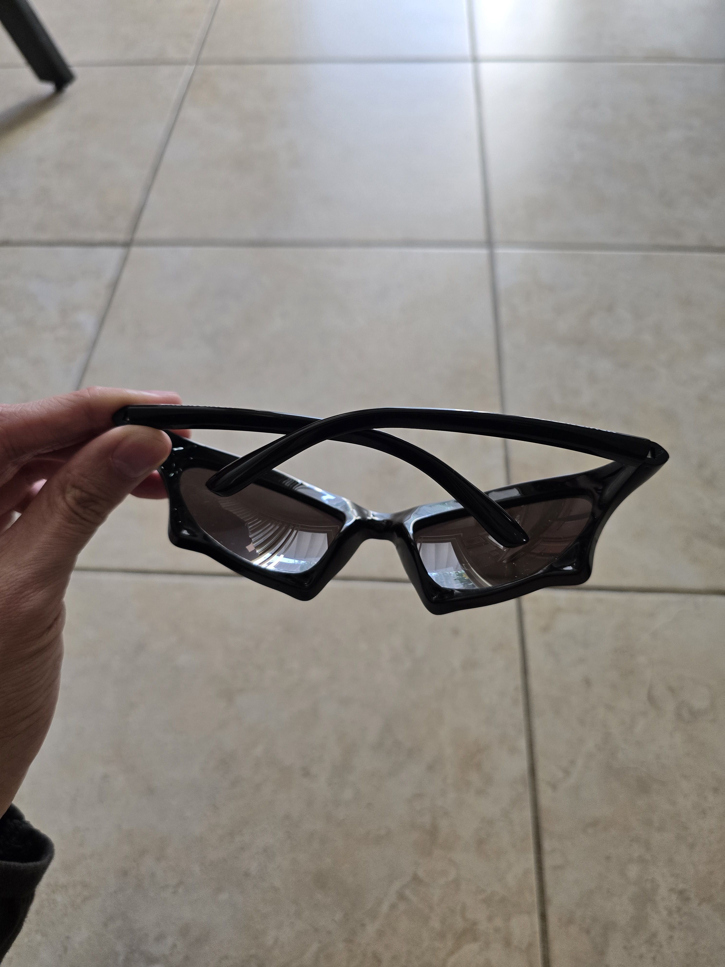 Balenciaga Balenciaga Black Acetate Bat Sunglasses Size ONE SIZE - 2 Thumbnail