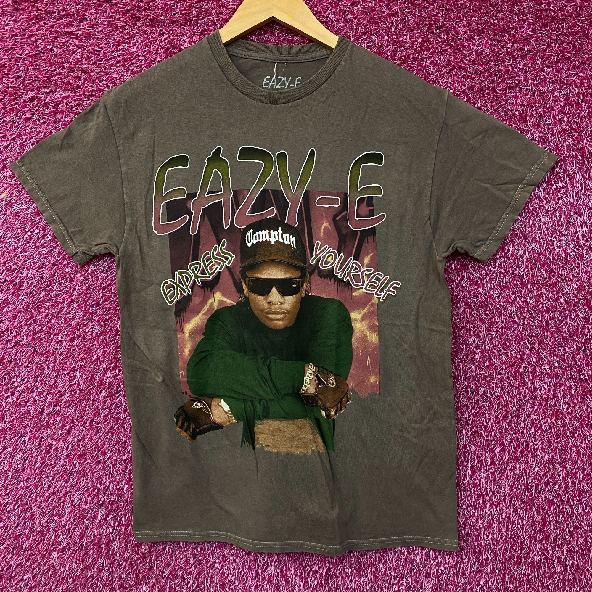 Other Eazy-E Express Yourself Straight Outta Compton Graphic T-Shi Size US M / EU 48-50 / 2 - 1 Thumbnail