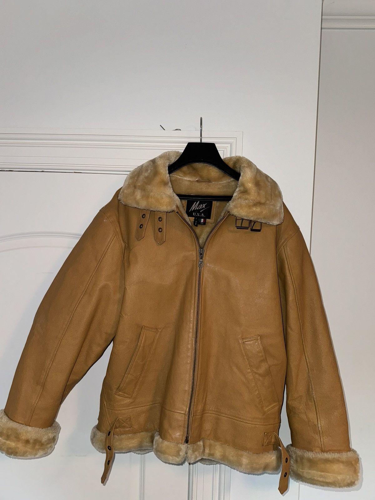 Vintage Heavy Leather Coat with Fur Lining Size US L / EU 52-54 / 3 - 1 Thumbnail