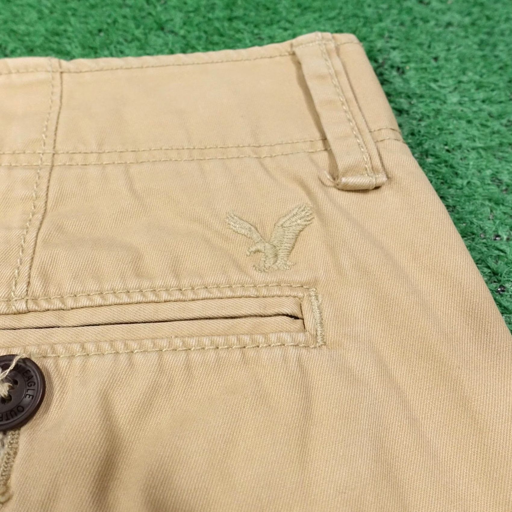 American Eagle Outfitters American Eagle Outfitters Chino Pants Mens 32x32 Original Straight Beige 5-Pocket Logo Casual Business Mens Size US 32 / EU 48 - 6 Thumbnail