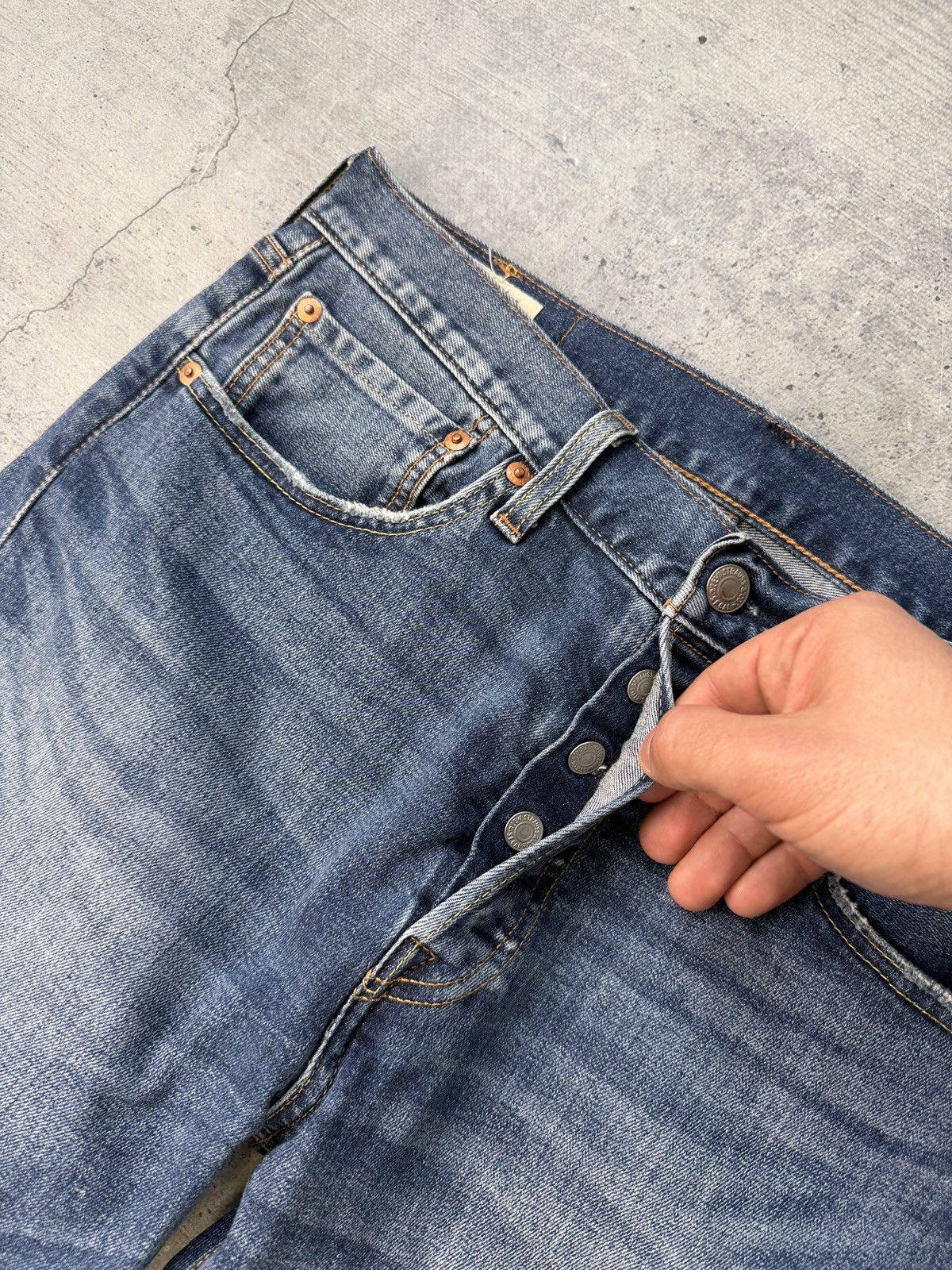 Levi's Vintage Levi’s 501 Jeans Size US 31 - 7 Thumbnail