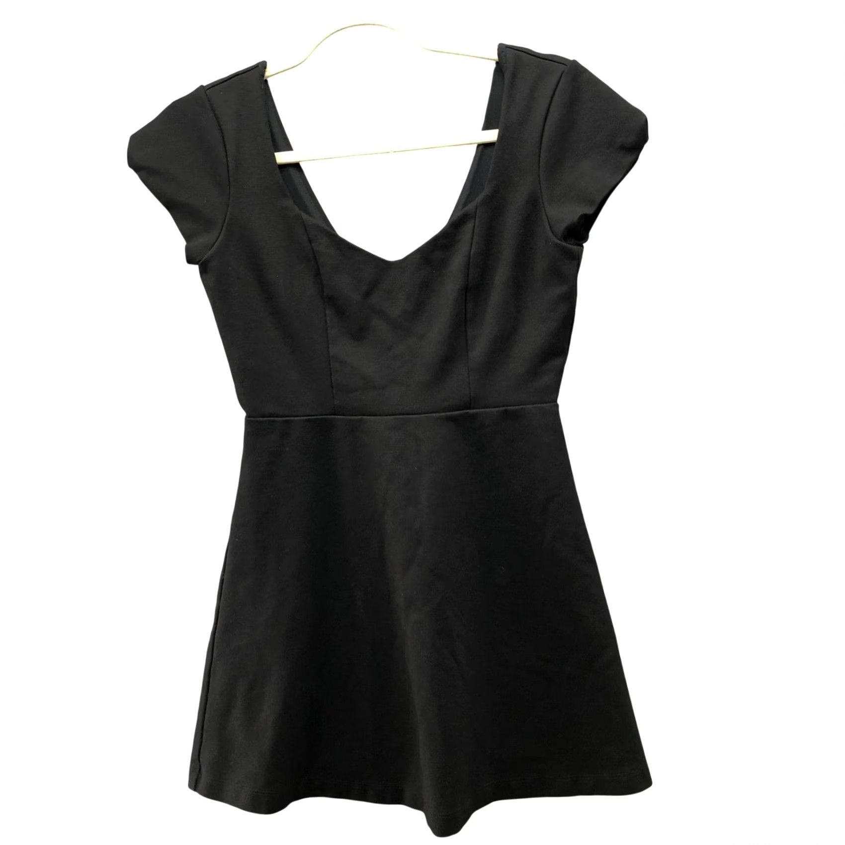 Urban Outfitters Urban Outfitters Fit & Flare Mini Dress 0 Black Cap Sleeve V-Neck Ponte Knit Dress Women 0 Black Cap Sleeve V-Neck Ponte Knit Size XS / US 0-2 / IT 36-38 - 2 Thumbnail