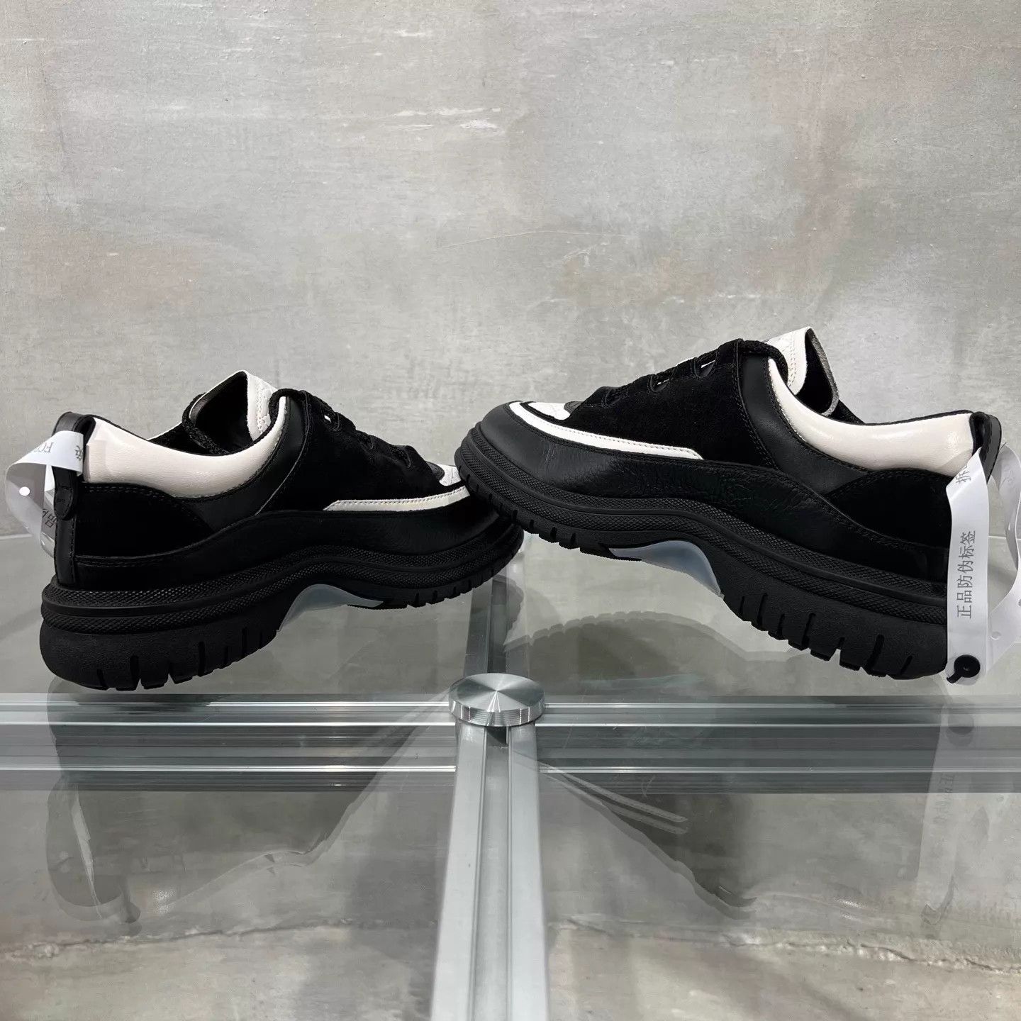 Chanel Chanel Black and White Panda Platform Sneakers Women's 37 Size US 6.5 / IT 36.5 - 5 Thumbnail
