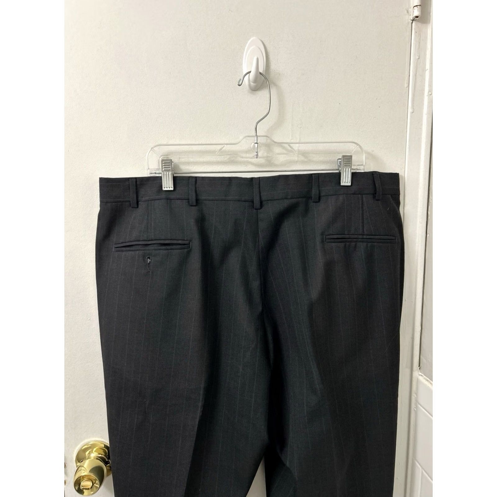 Vintage VINTAGE Towncraft Dress Pants Mens 40x31 Gray Pinstripe Wool Blend Straight Leg Dress Pants Mens 40 Regular Gray Pinstripe Wool Blend Boss Size US 40 / EU 56 - 7 Thumbnail