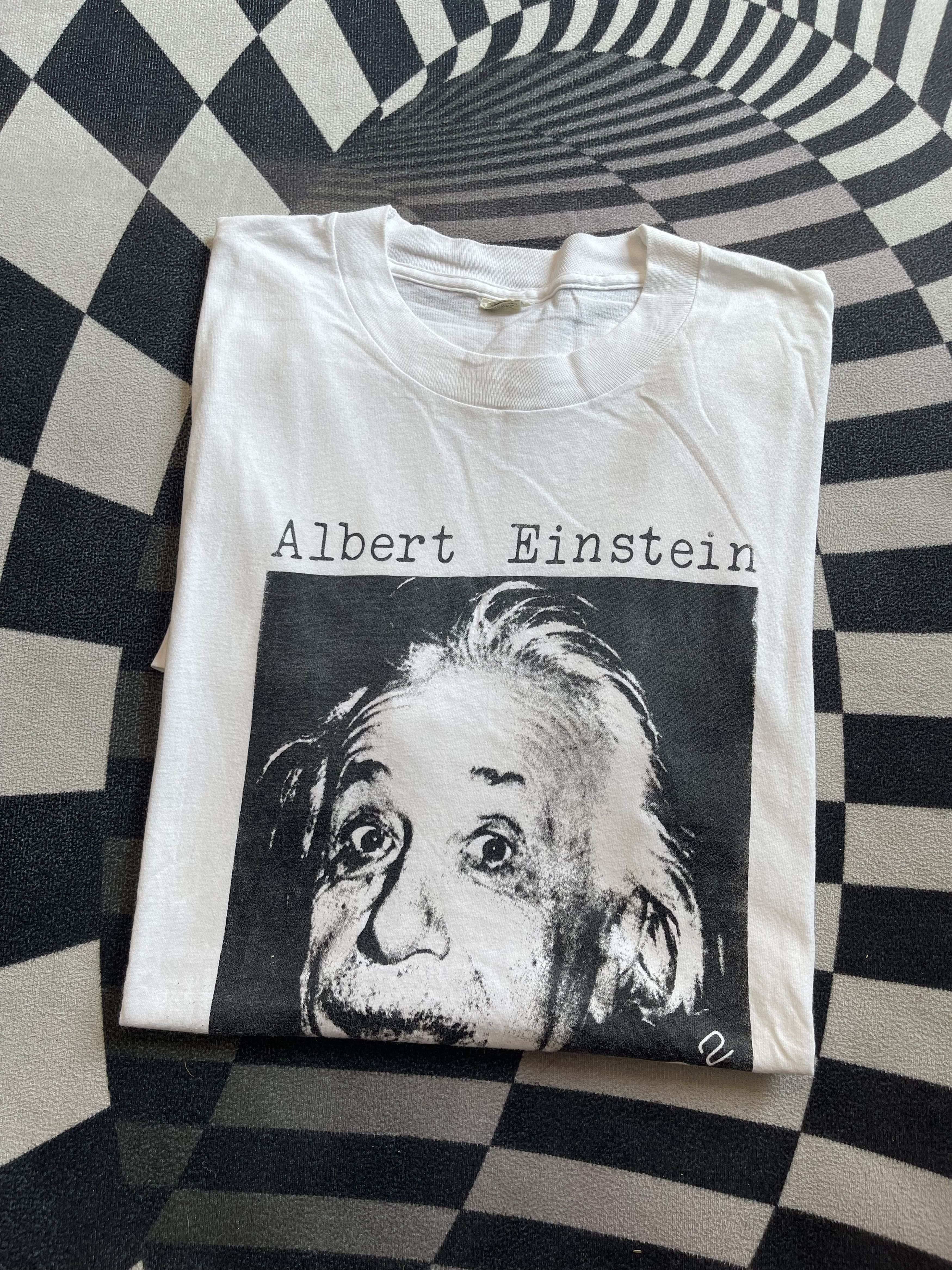 Vintage 90s Albert Einstein E=mc2 Quote T-Shirt