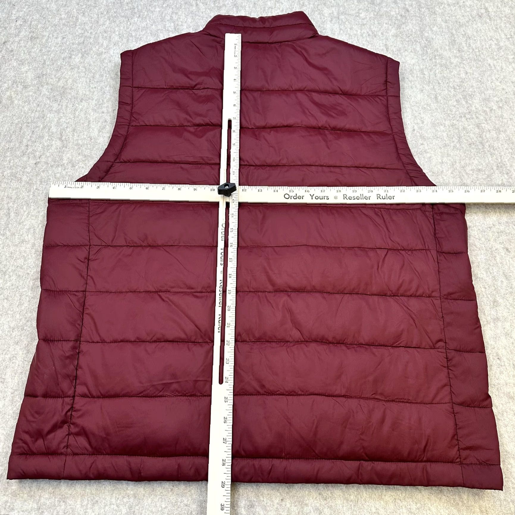 Vintage St. John's Bay Vest Mens XL Burgundy Puffer Quilted Full Zip Lightweight Nylon Size US XL / EU 56 / 4 - 7 Thumbnail