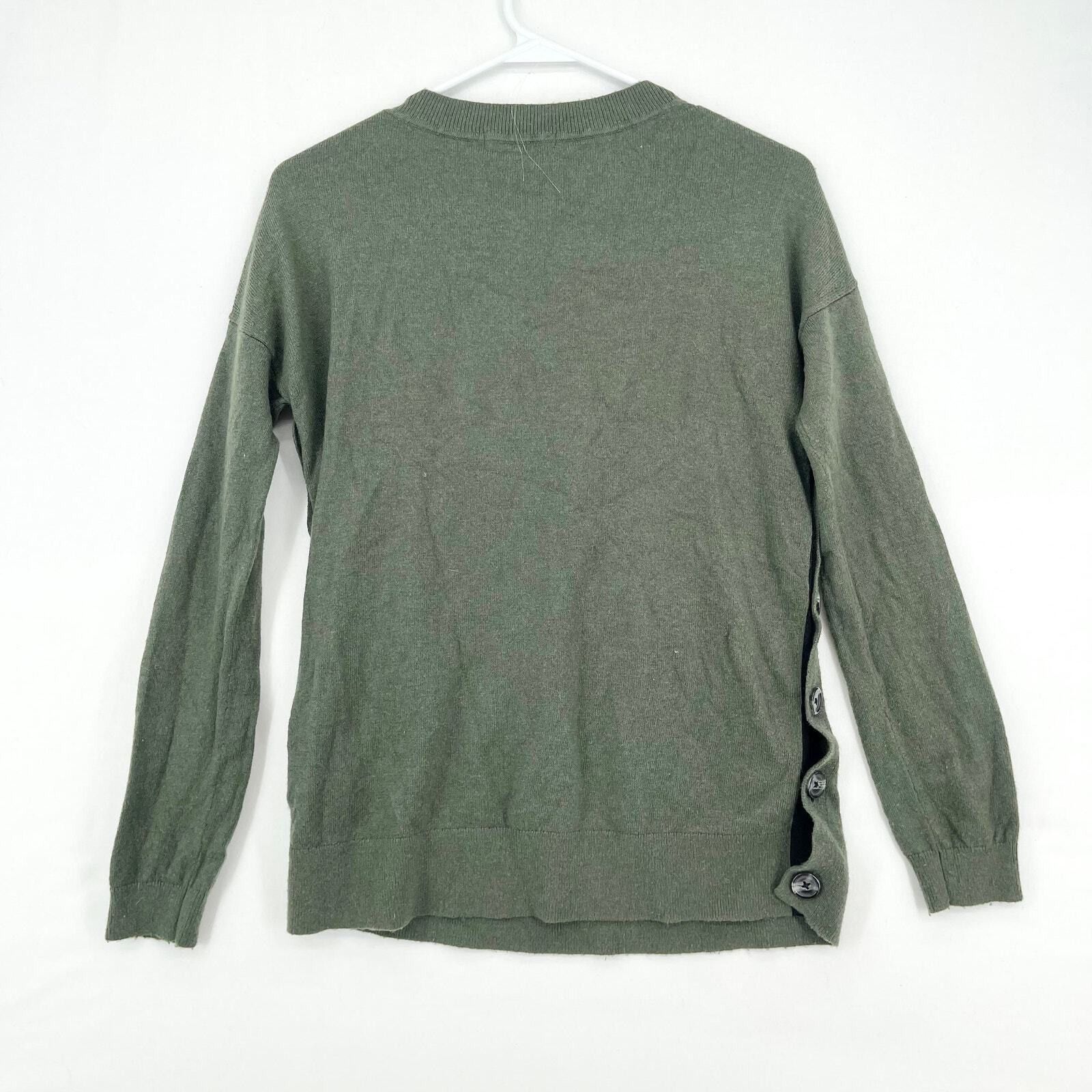 Boden Boden Green Side Button Long Sleeve Crewneck Sweater Size XS Size XS / US 0-2 / IT 36-38 - 6 Thumbnail