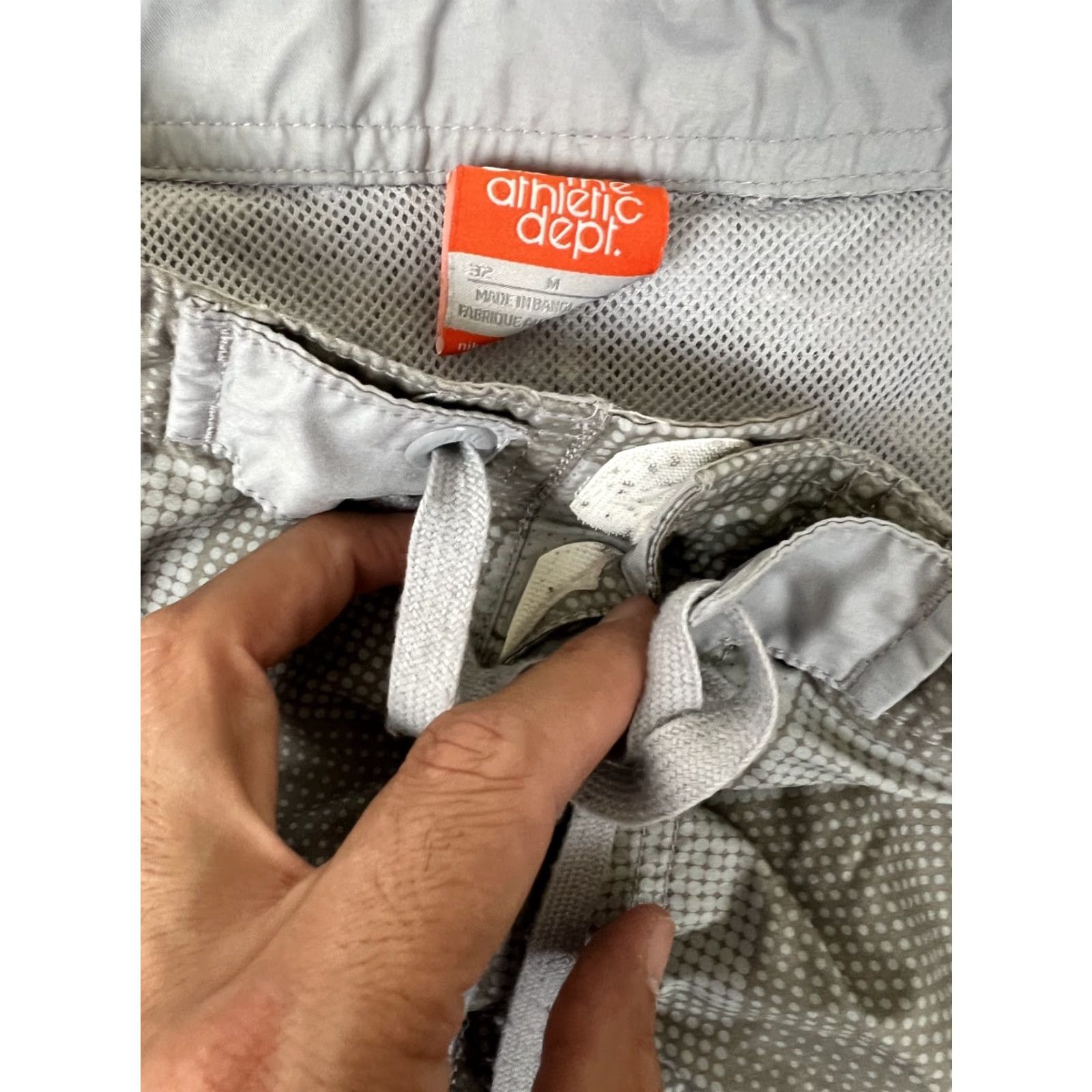 Nike VINTAGE Nike Swim Trunks Shorts Medium Gray Plaid Y2K Surf Mens Size US 31 - 6 Thumbnail