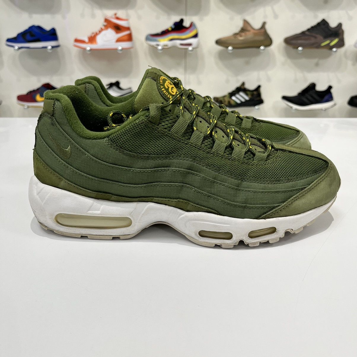 Nike × Stussy Nike Air Max 95 x Stussy Olive Size US 9.5 / EU 42-43 - 7 Thumbnail