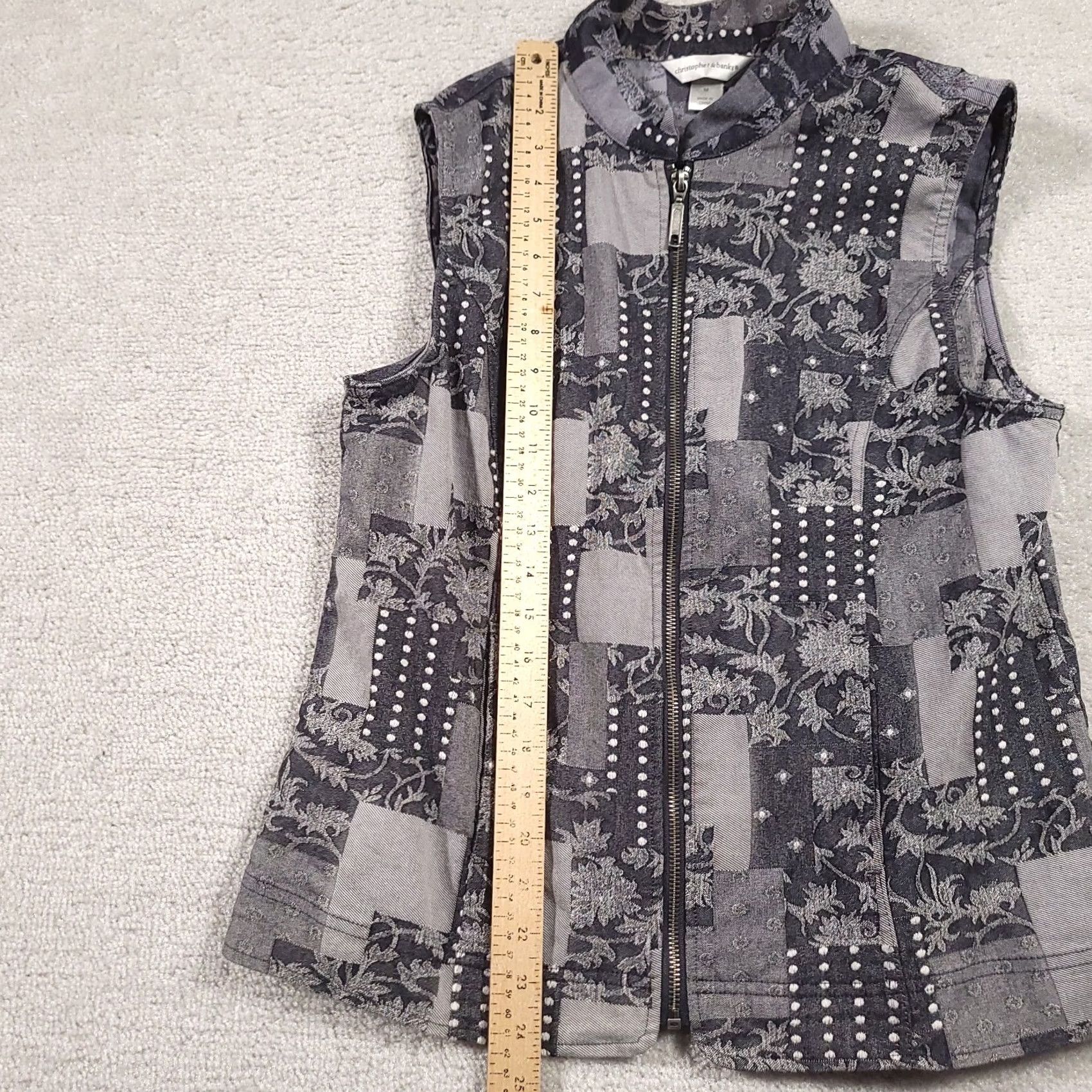Vintage VINTAGE Christopher & Banks Tapestry Vest Women Size M Gray Full Zip Pockets Floral Photographer? Size M / US 6-8 / IT 42-44 - 5 Thumbnail
