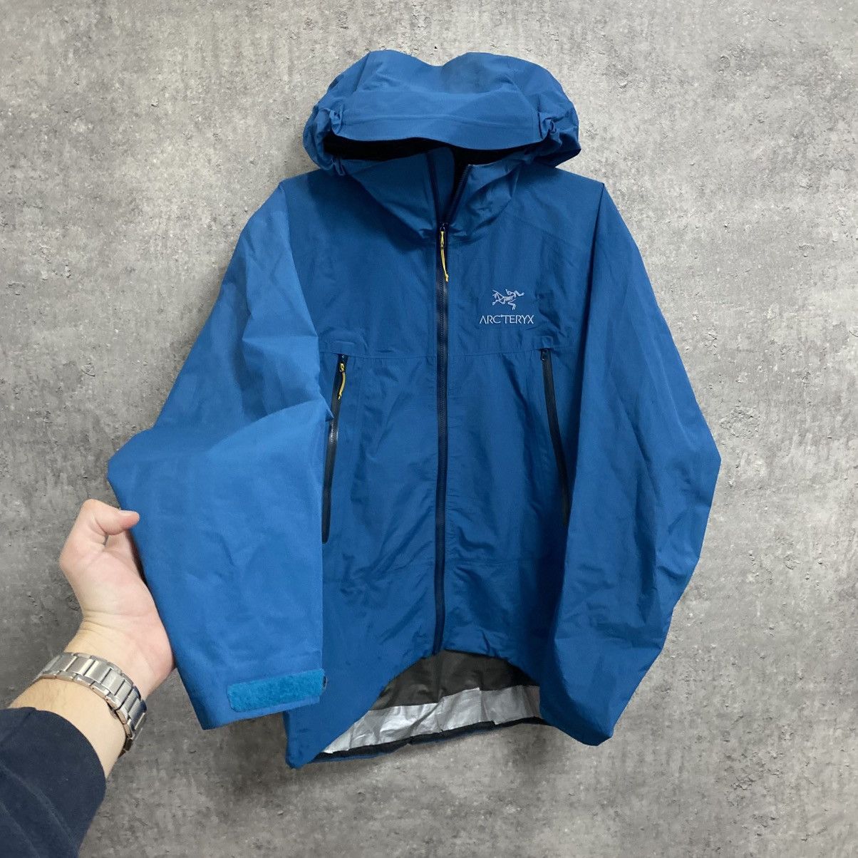 Arc'teryx Men's Arcteryx Beta Gore-Tex Jacket Size US M / EU 48-50 / 2 - 2 Thumbnail