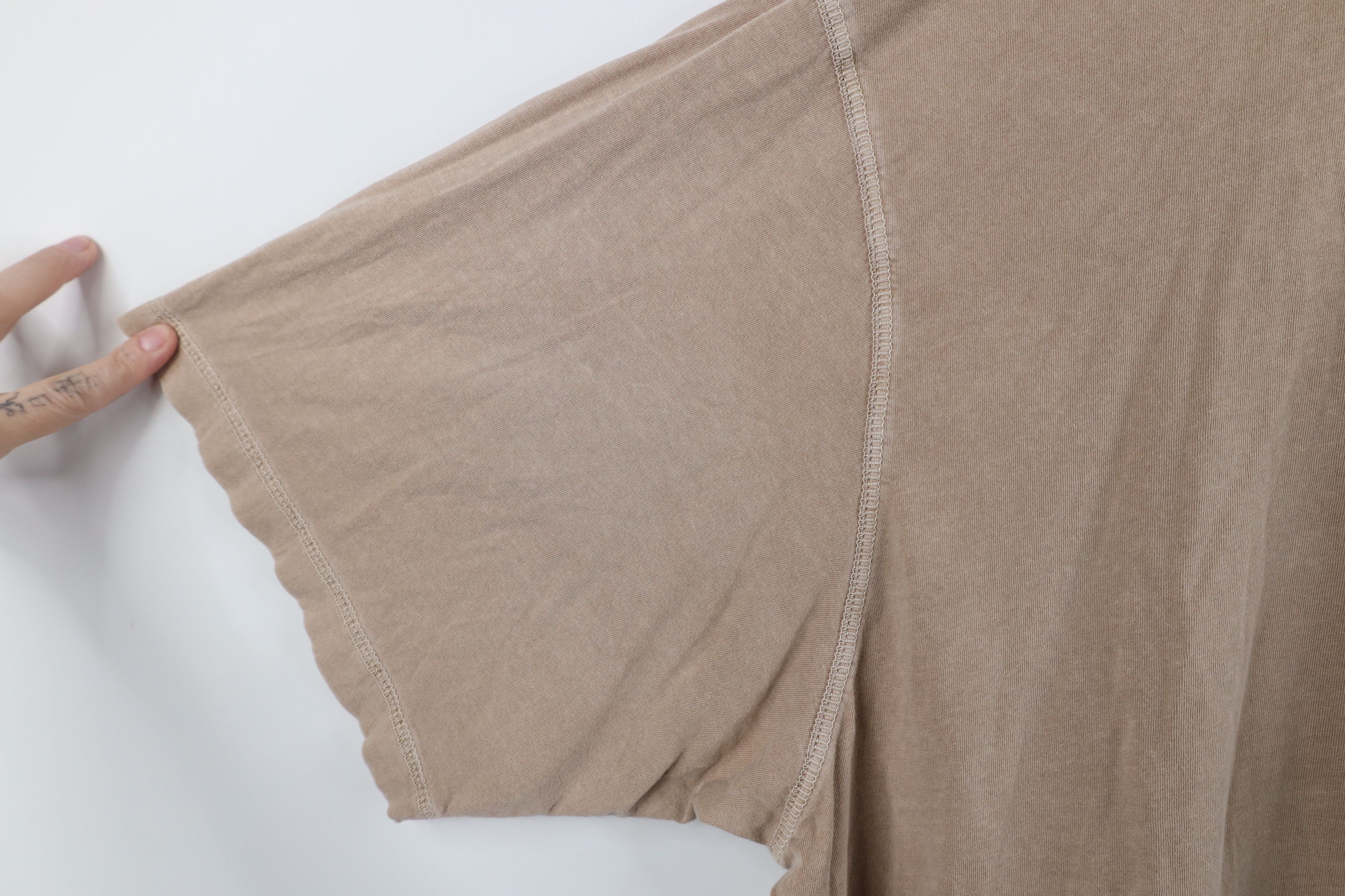 Tommy Bahama Tommy Bahama Relax and Irons Car Stonewash T-Shirt Beige Size US XXL / EU 58 / 5 - 5 Thumbnail