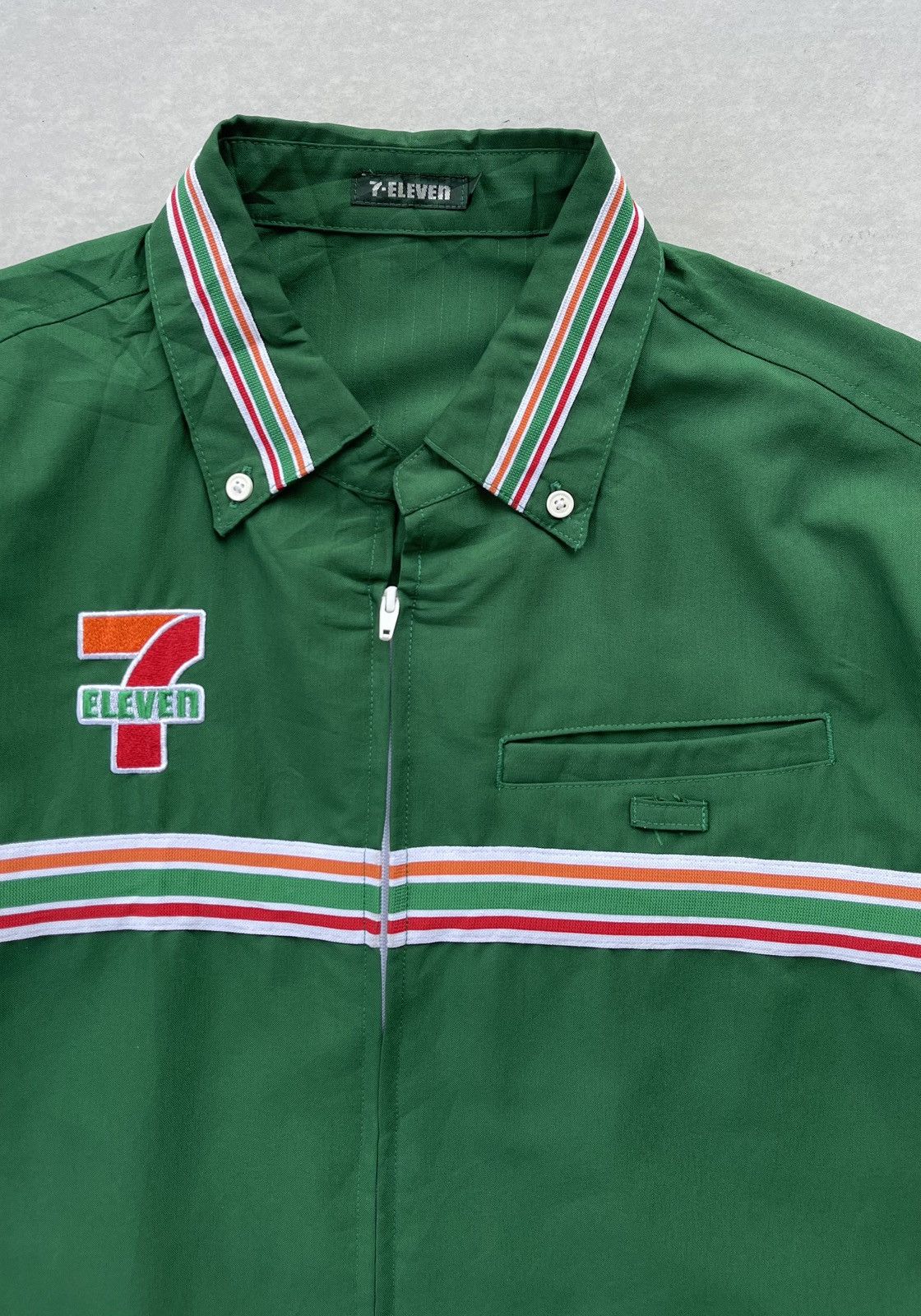 Japanese Brand Vintage 7-ELEVEN Uniform Shirt/Jacket Zip Up Size US L / EU 52-54 / 3 - 6 Thumbnail