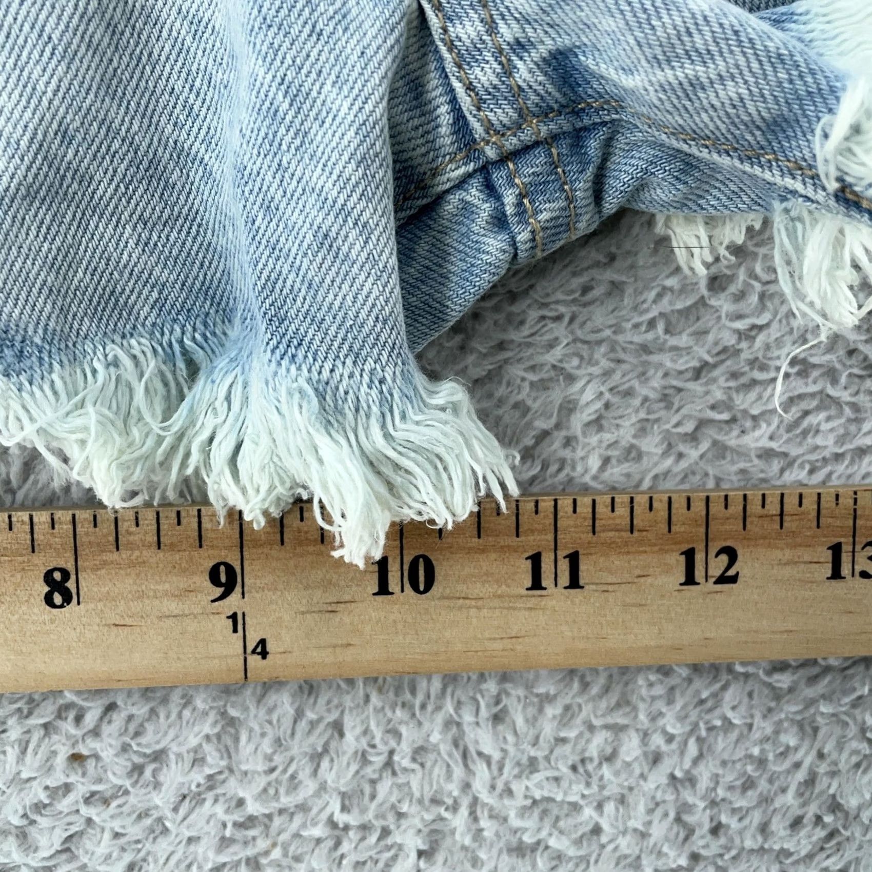 Vintage Aéropostale High Rise Shorty Denim Shorts Light Wash Vintage Distressed Womens 6 Blue Shorty Vintage Womens Jeans Shorts Size 28" / US 6 / IT 42 - 6 Thumbnail