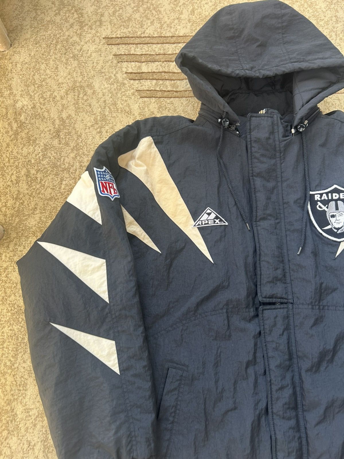 Apex One Vintage 90s Apex One Oakland Raiders Shark Tooth Jacket Size US XL / EU 56 / 4 - 2 Thumbnail